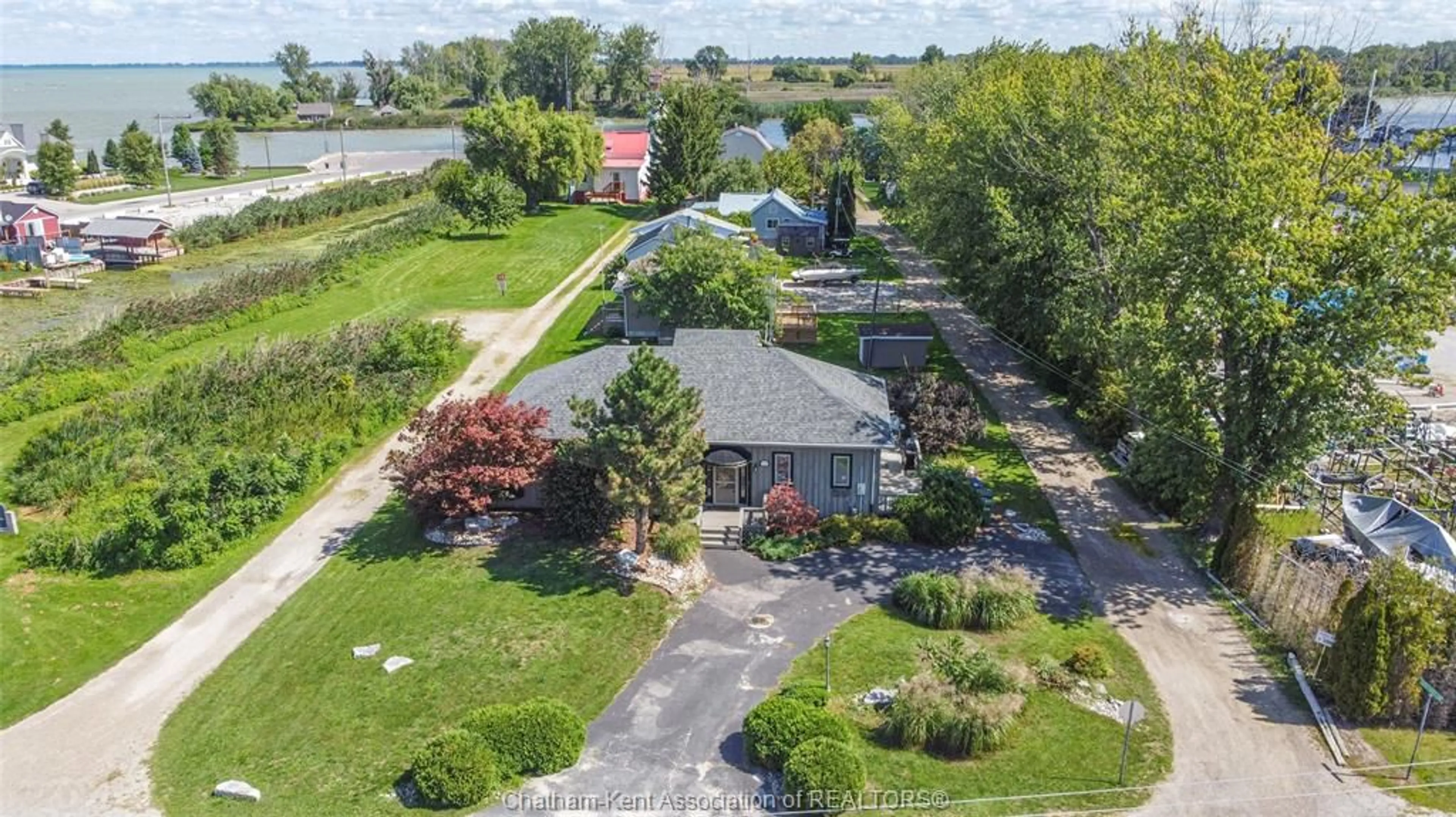 A pic from outside/outdoor area/front of a property/back of a property/a pic from drone, street for 19255 LOWER THAMES Lane, Lighthouse Cove Ontario N0P 2L0