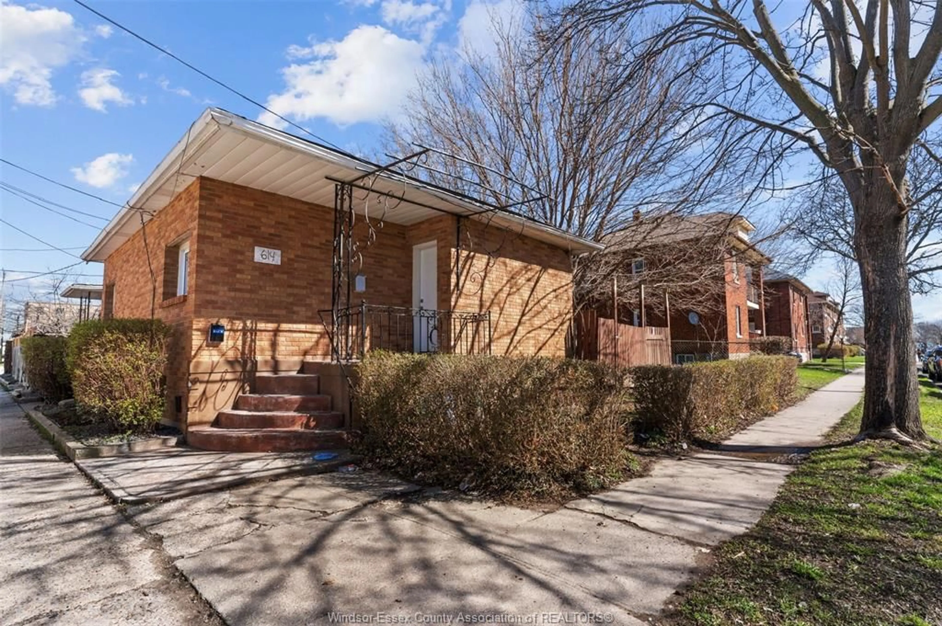 Home with brick exterior material, street for 614 ELLIOTT St, Windsor Ontario N9A 3S2