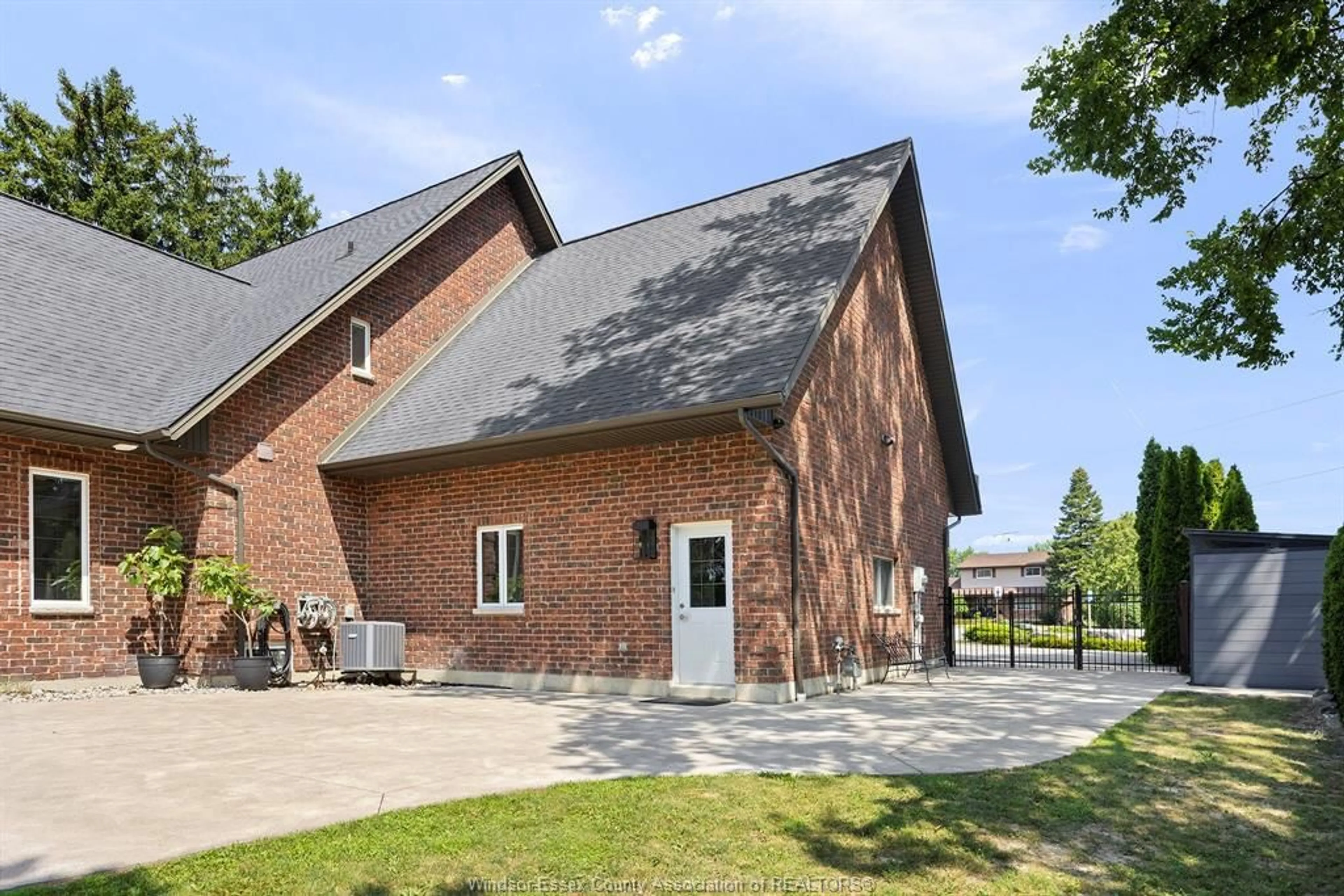 Home with brick exterior material, unknown for 499 OLD TECUMSEH, Lakeshore Ontario N8N 3T3