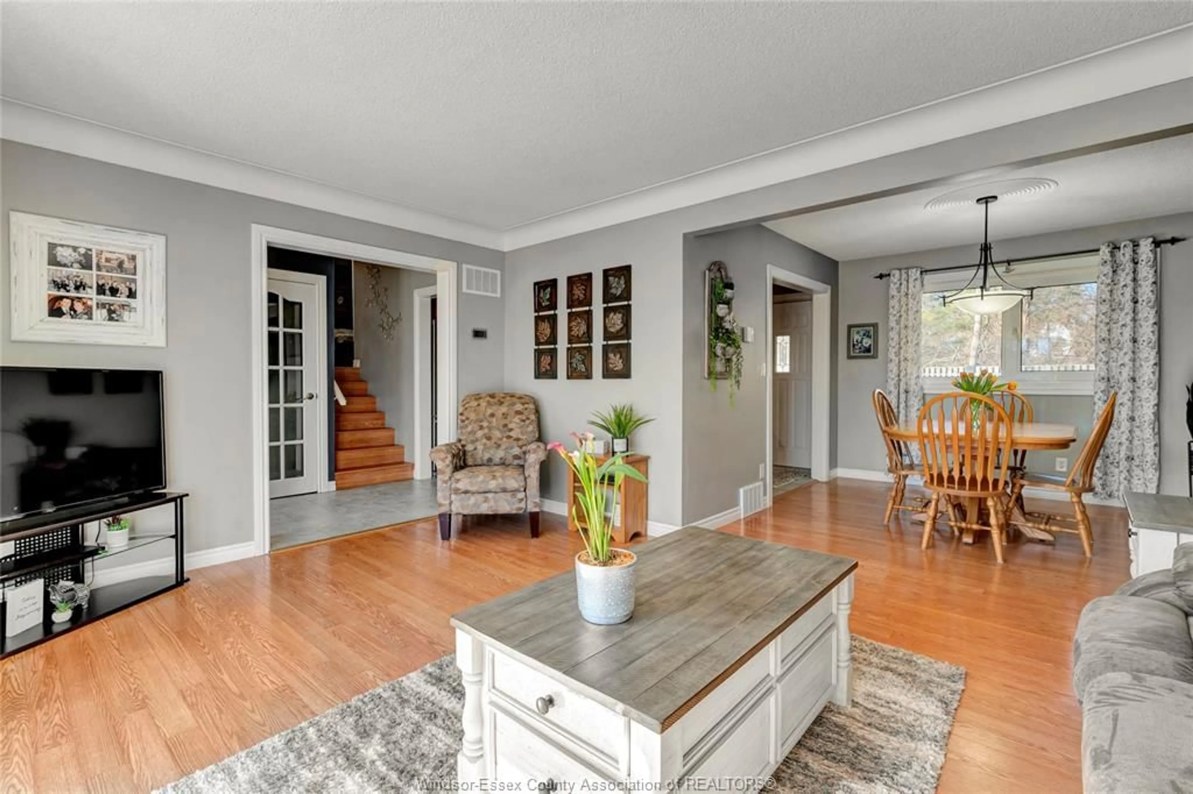 Unknown for 126 WOODLAWN Cres, Kingsville Ontario N9Y 1Y6