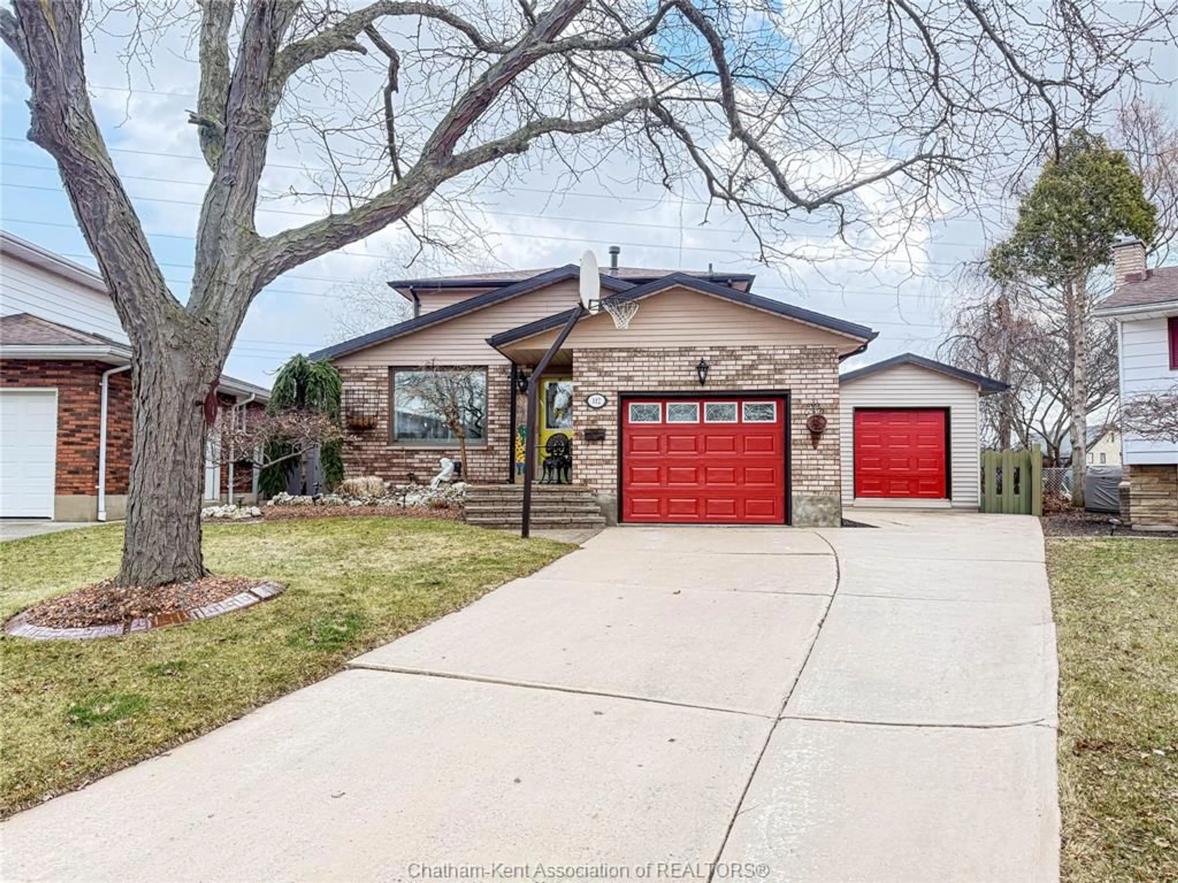 Home with brick exterior material, street for 112 Goldpark Rd, Chatham Ontario N7L 4Y1