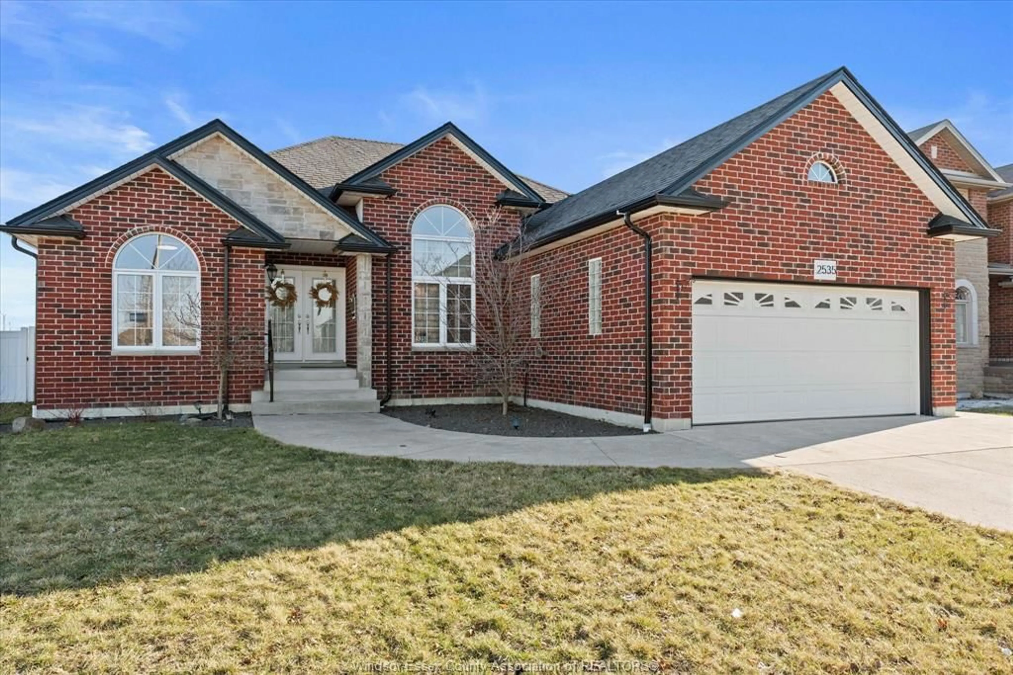 Home with brick exterior material, street for 2535 SKINNER, LaSalle Ontario N9H 2R6