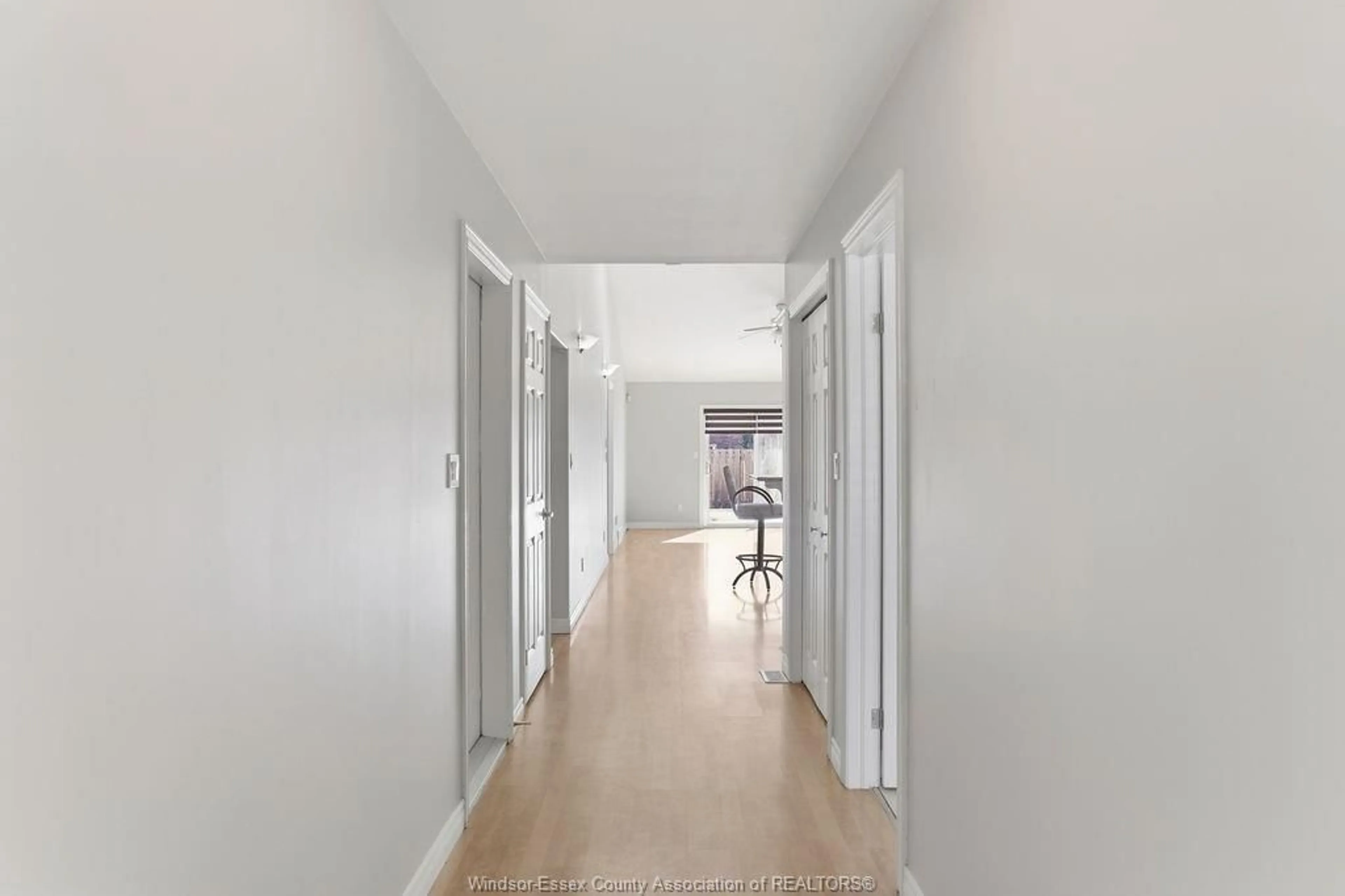 Indoor foyer for 11581 LEATHORNE St, Windsor Ontario N8P 1P6