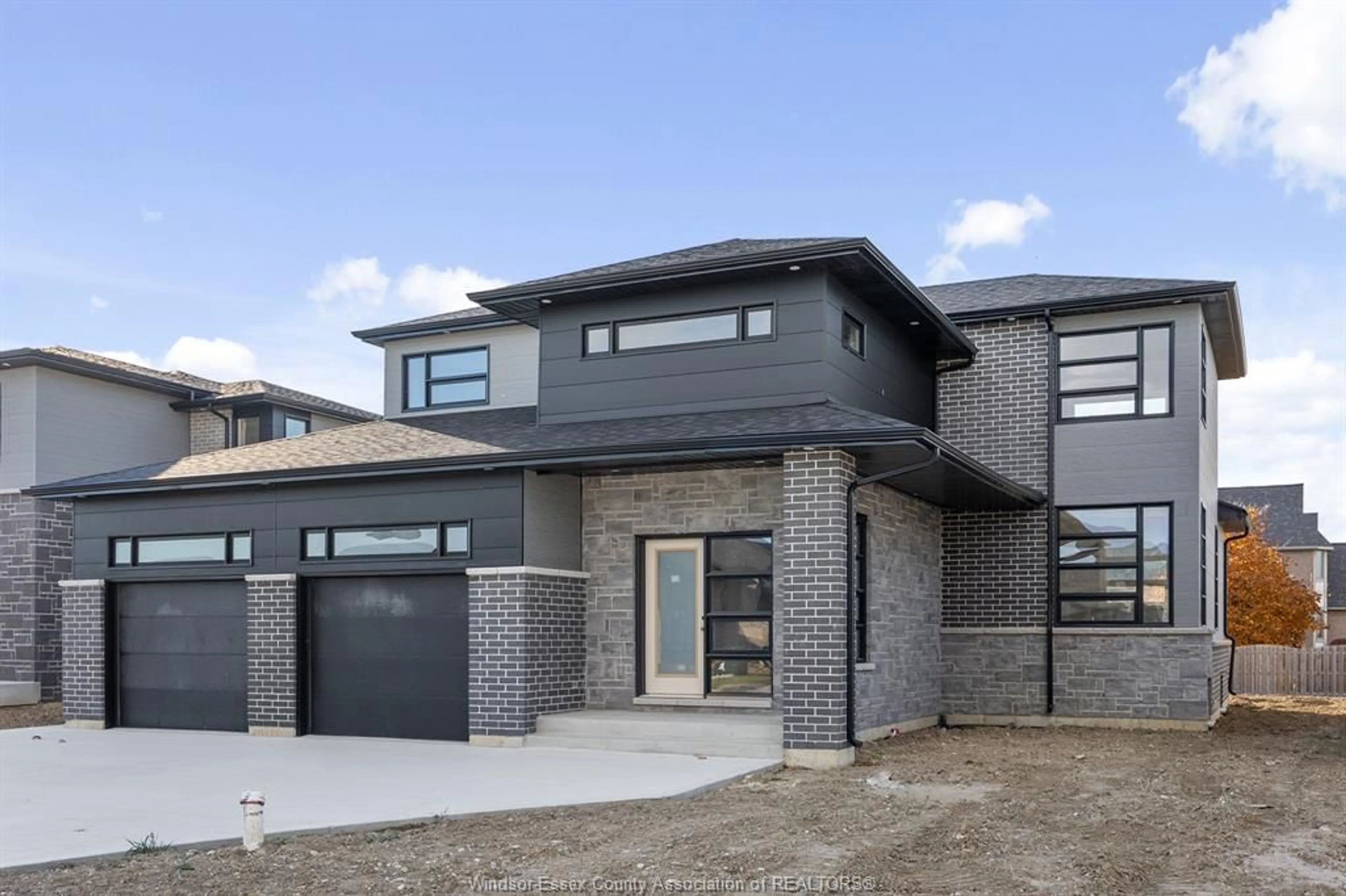 Home with brick exterior material, street for 117 HAZEL Cres, Kingsville Ontario N9Y 0A9