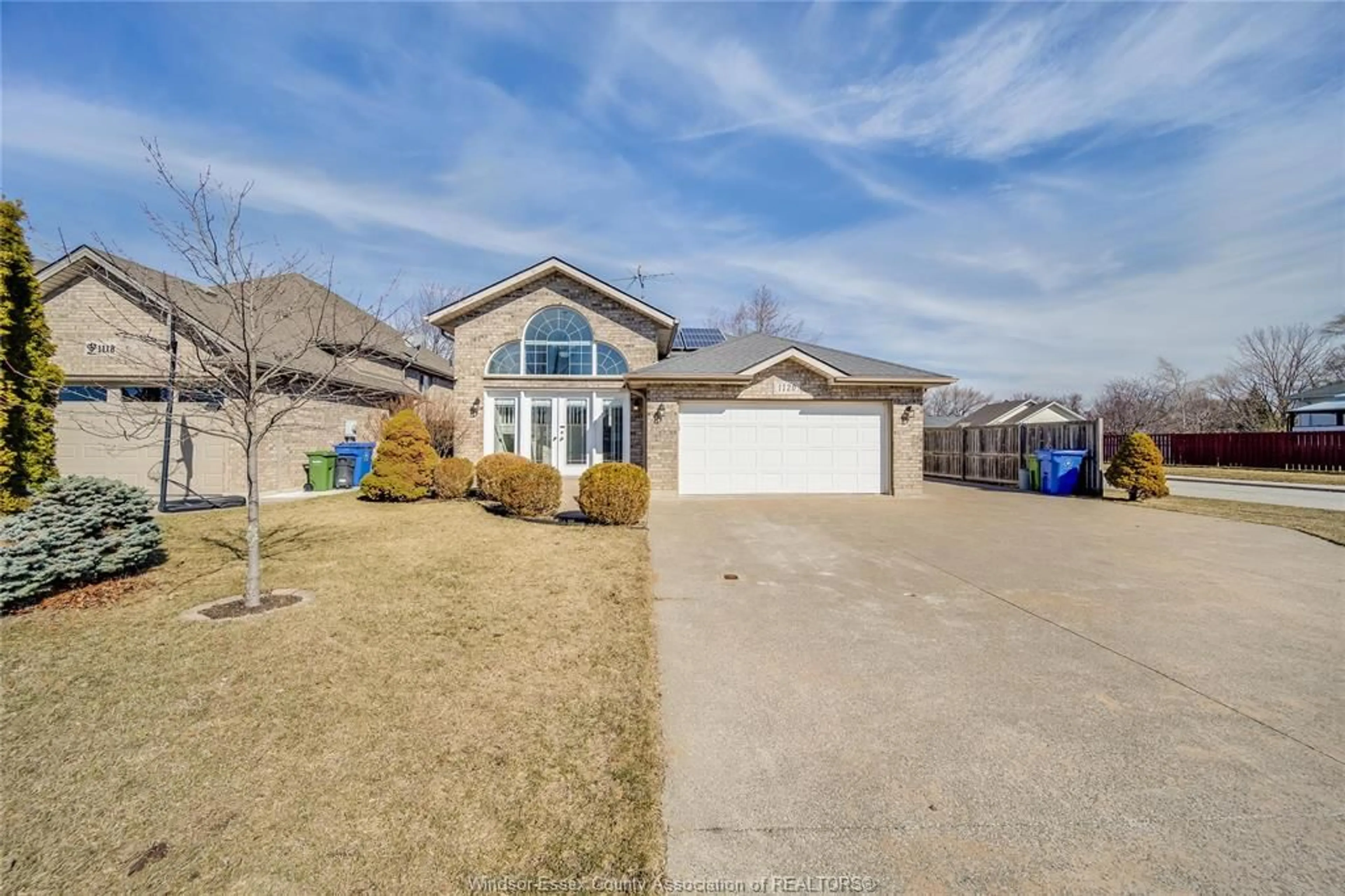 A pic from outside/outdoor area/front of a property/back of a property/a pic from drone, street for 1120 KING LOUIS, Lakeshore Ontario N8L 0V3