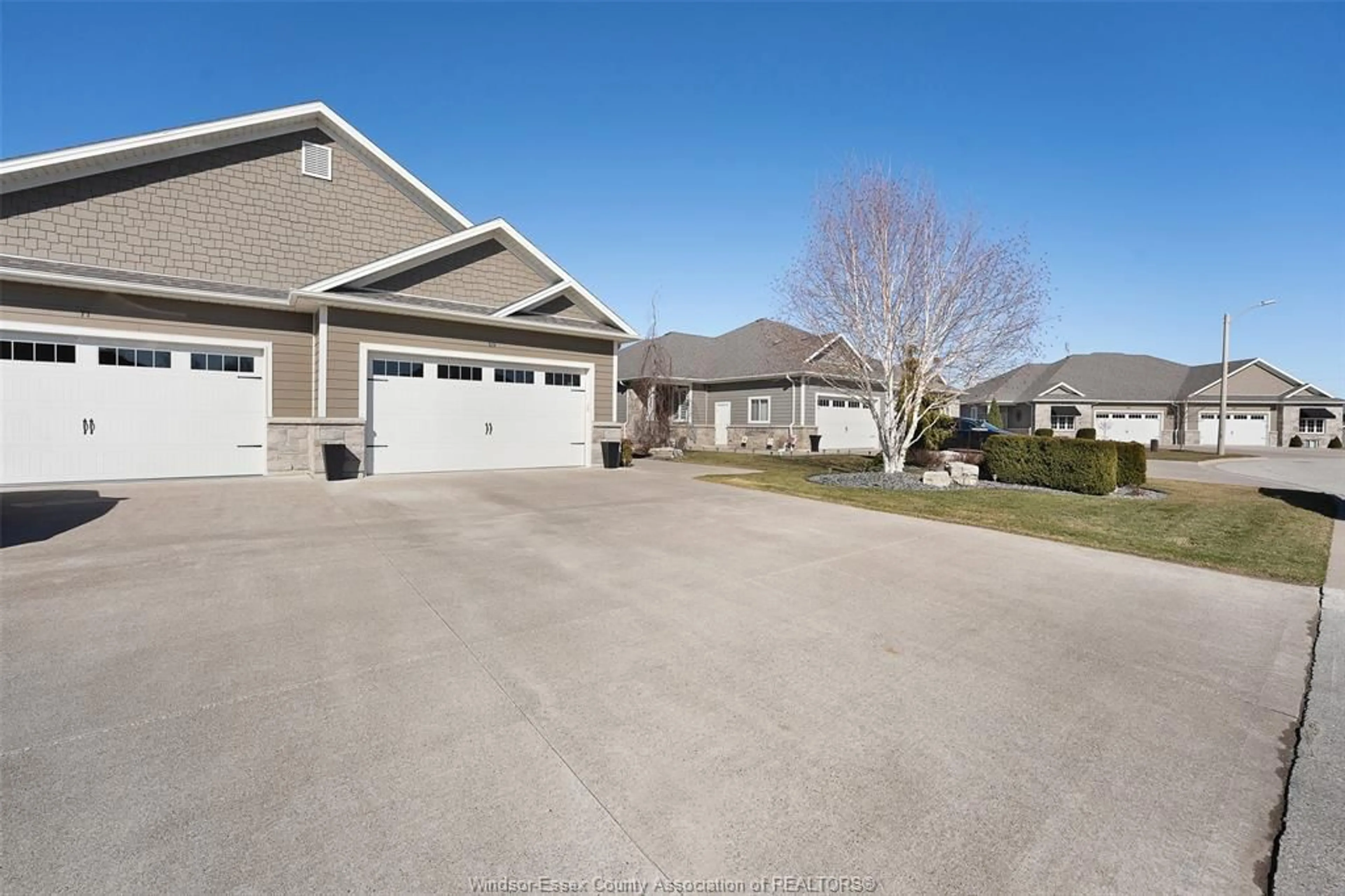 Unknown for 69 ROBIN Crt, Kingsville Ontario N9Y 0E1