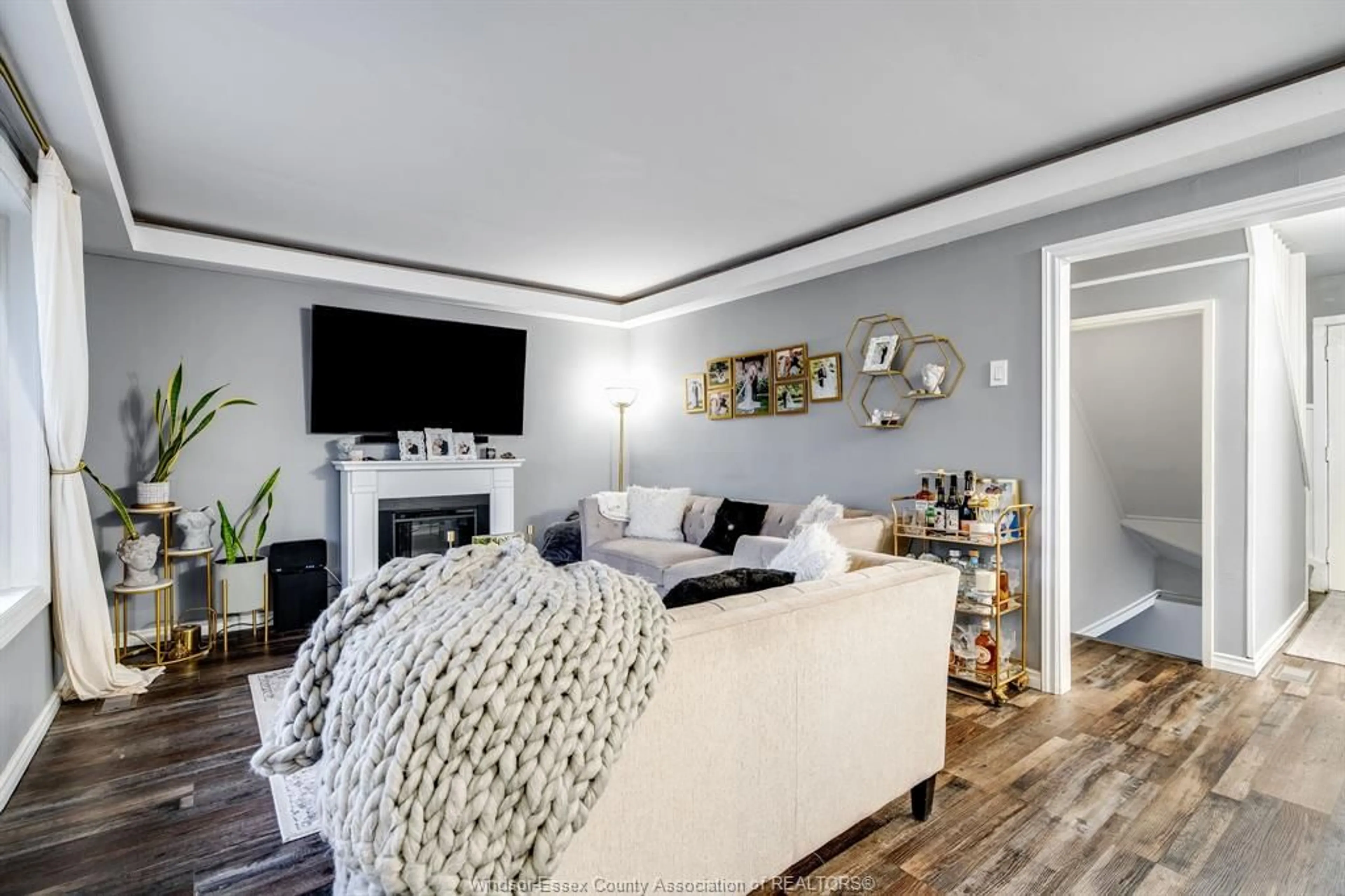 Unknown for 1814 Larkin, Windsor Ontario N8W 4G6