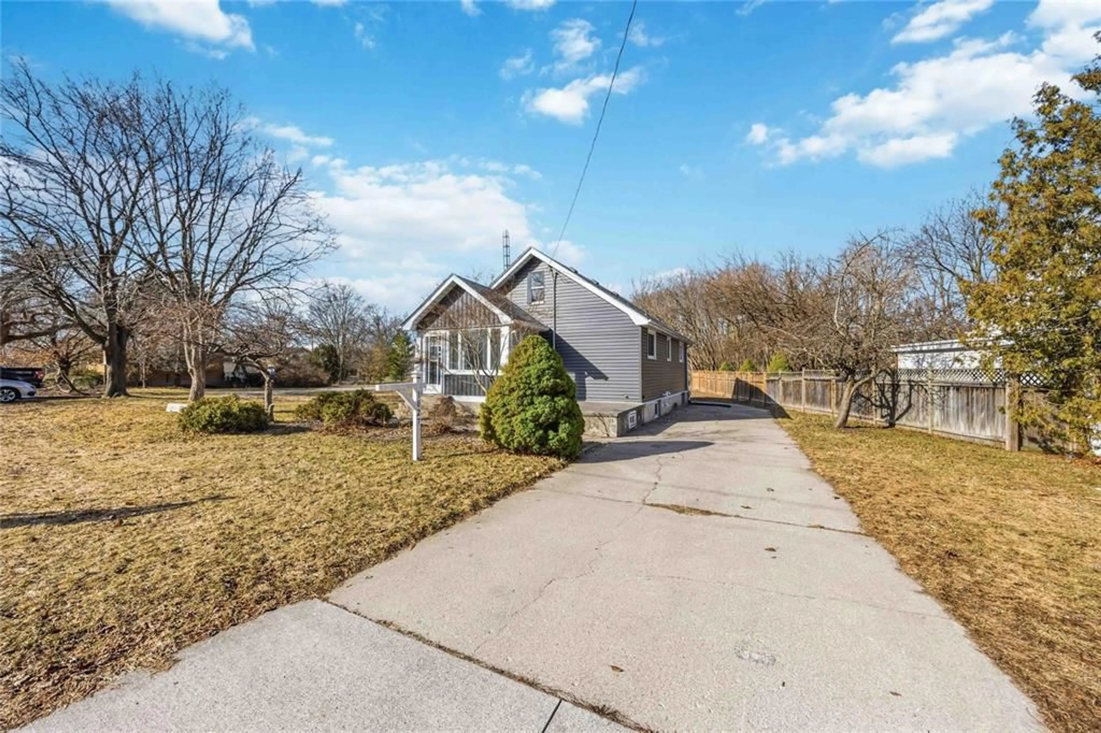 Unknown for 1027 COLBORNE Rd, Sarnia Ontario N7V 3K6