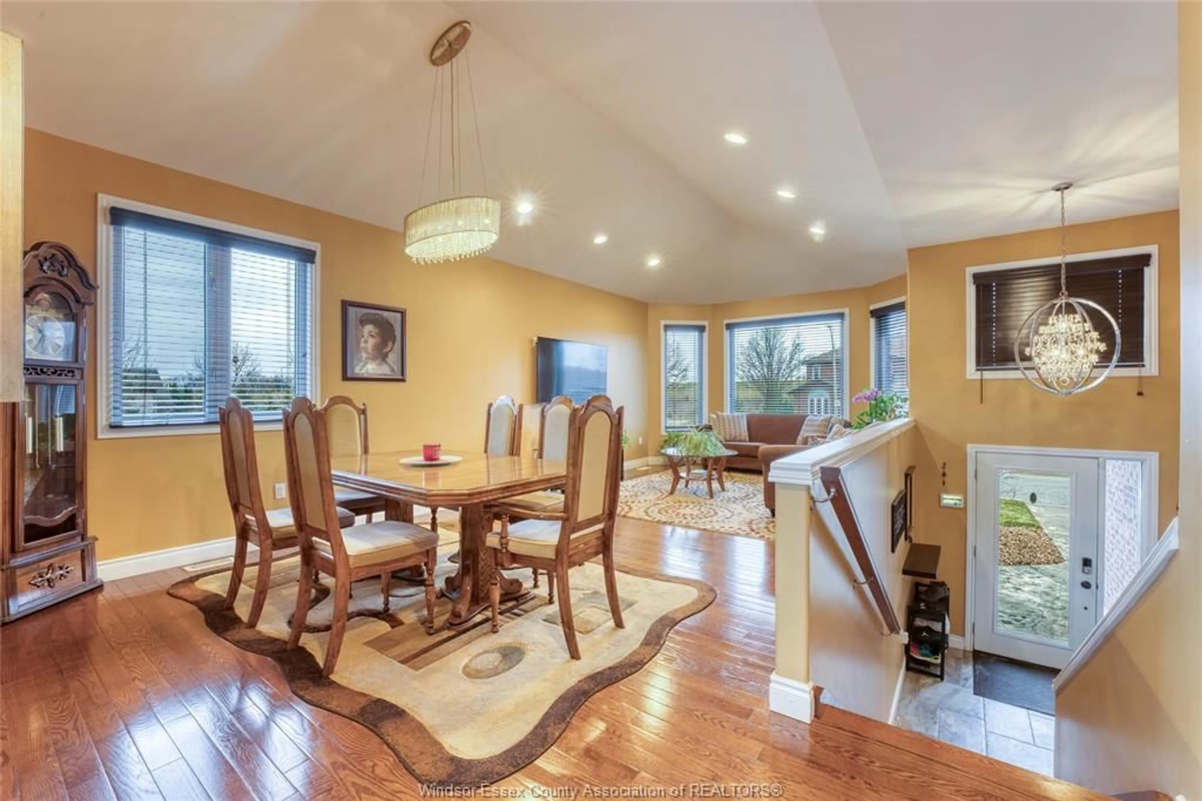Dining room, wood/laminate floor for 4692 SHADETREE CRESCENT, Windsor Ontario N9G 2V1