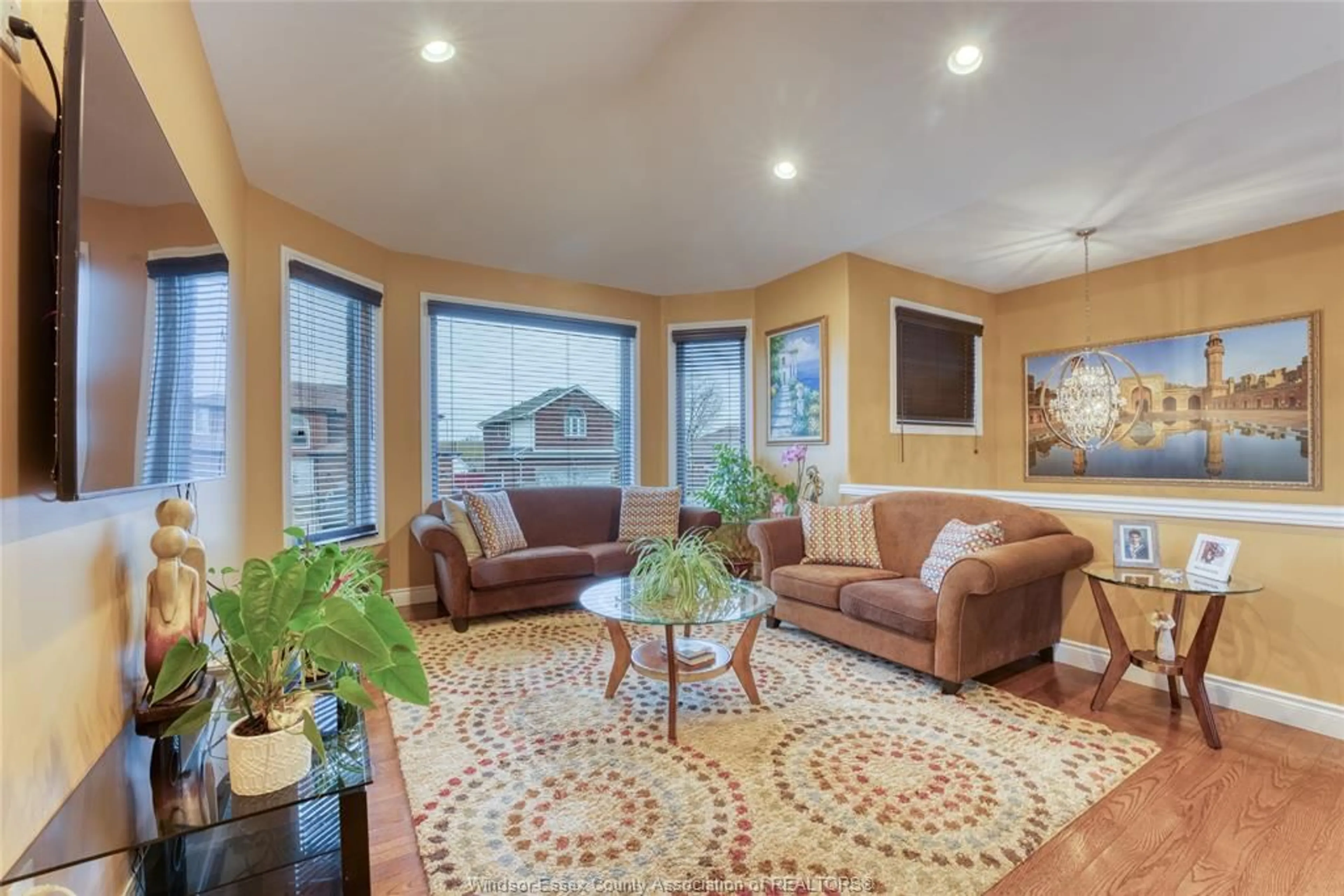 Living room with furniture, unknown for 4692 SHADETREE CRESCENT, Windsor Ontario N9G 2V1