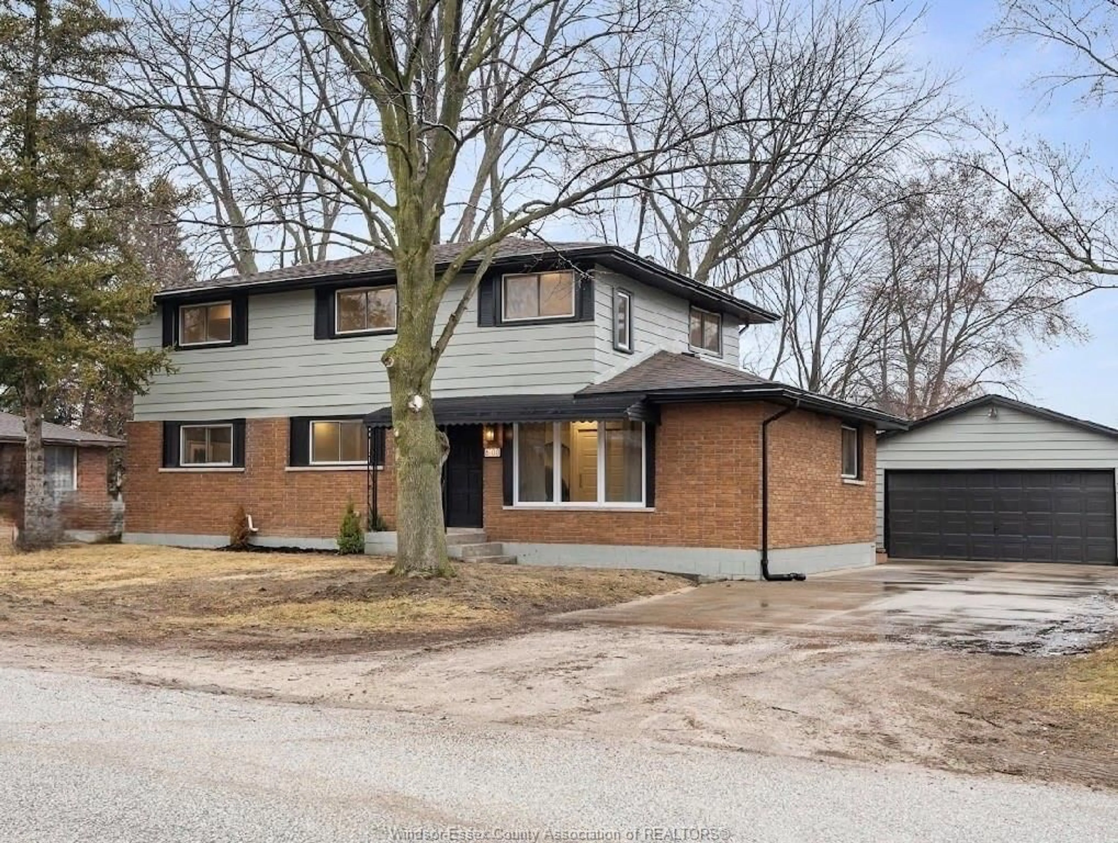 Home with brick exterior material, street for 6100 QUICK Ave, LaSalle Ontario N9J 3C7