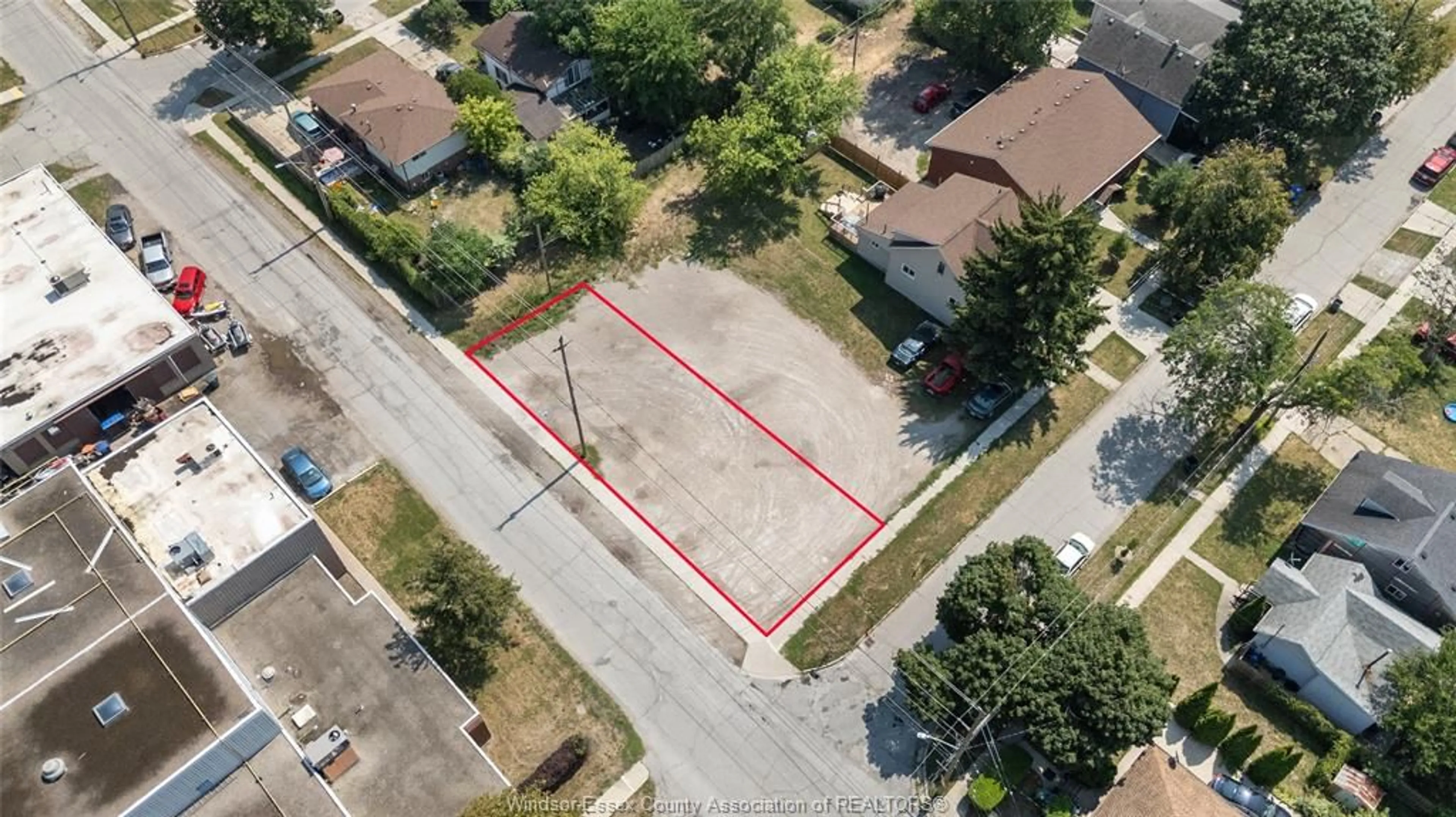 A pic from outside/outdoor area/front of a property/back of a property/a pic from drone, street for V/L HIGH STREET, Windsor Ontario N8Y 4B2