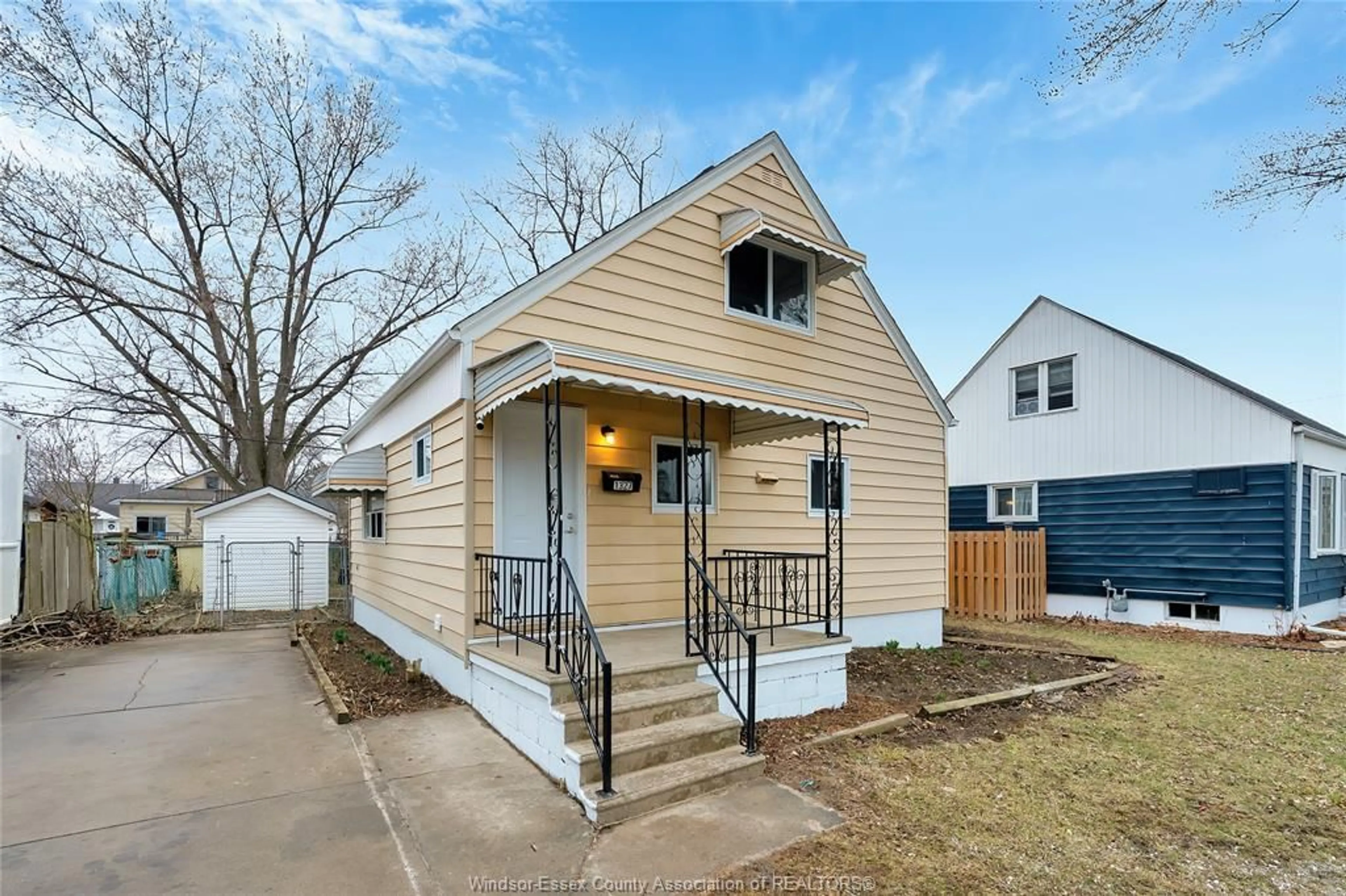 Unknown for 1327 TOURANGEAU, Windsor Ontario N8Y 4J1