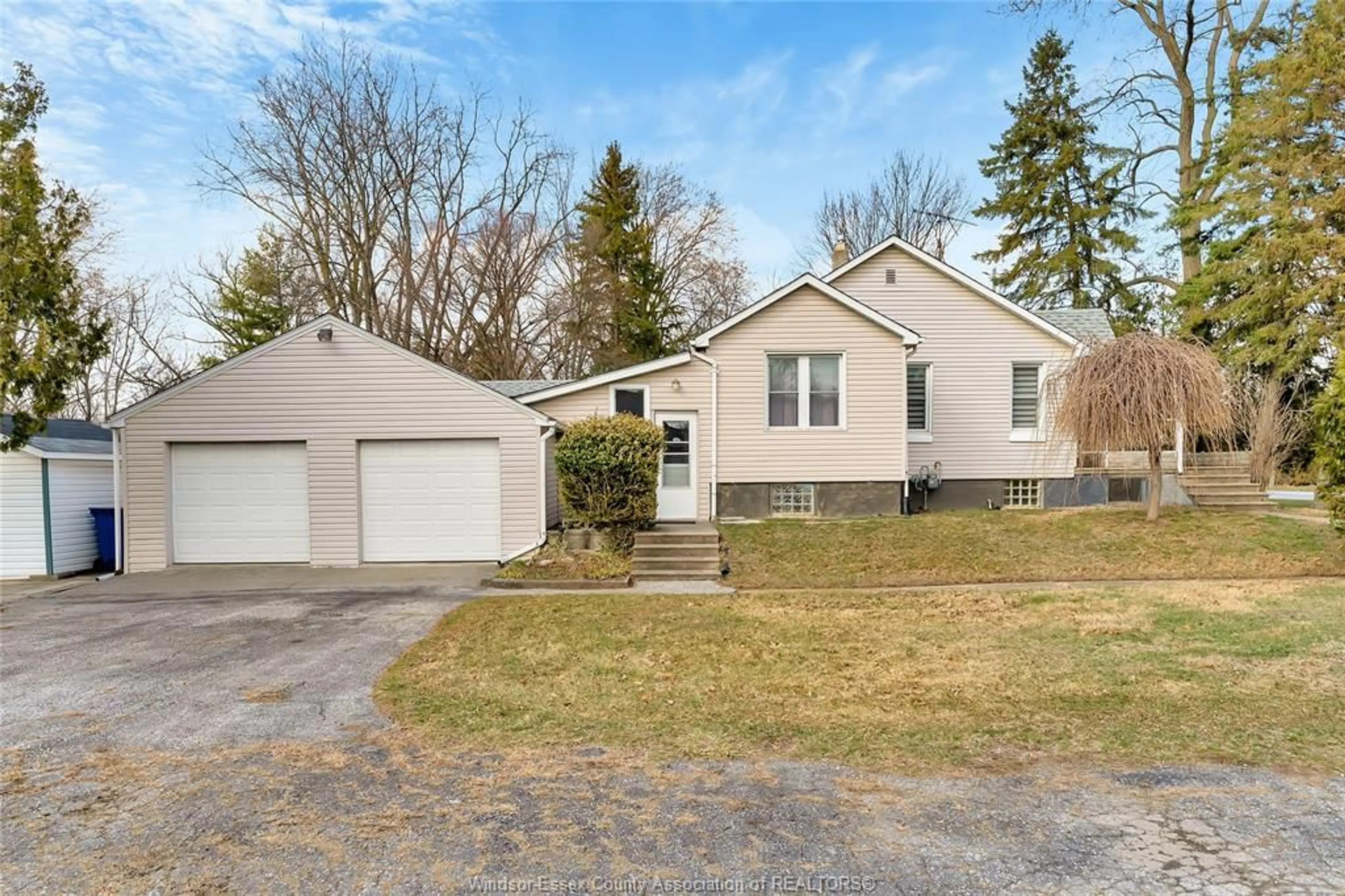 Unknown for 6095 SHORT DISPUTED, LaSalle Ontario N9H 1X6