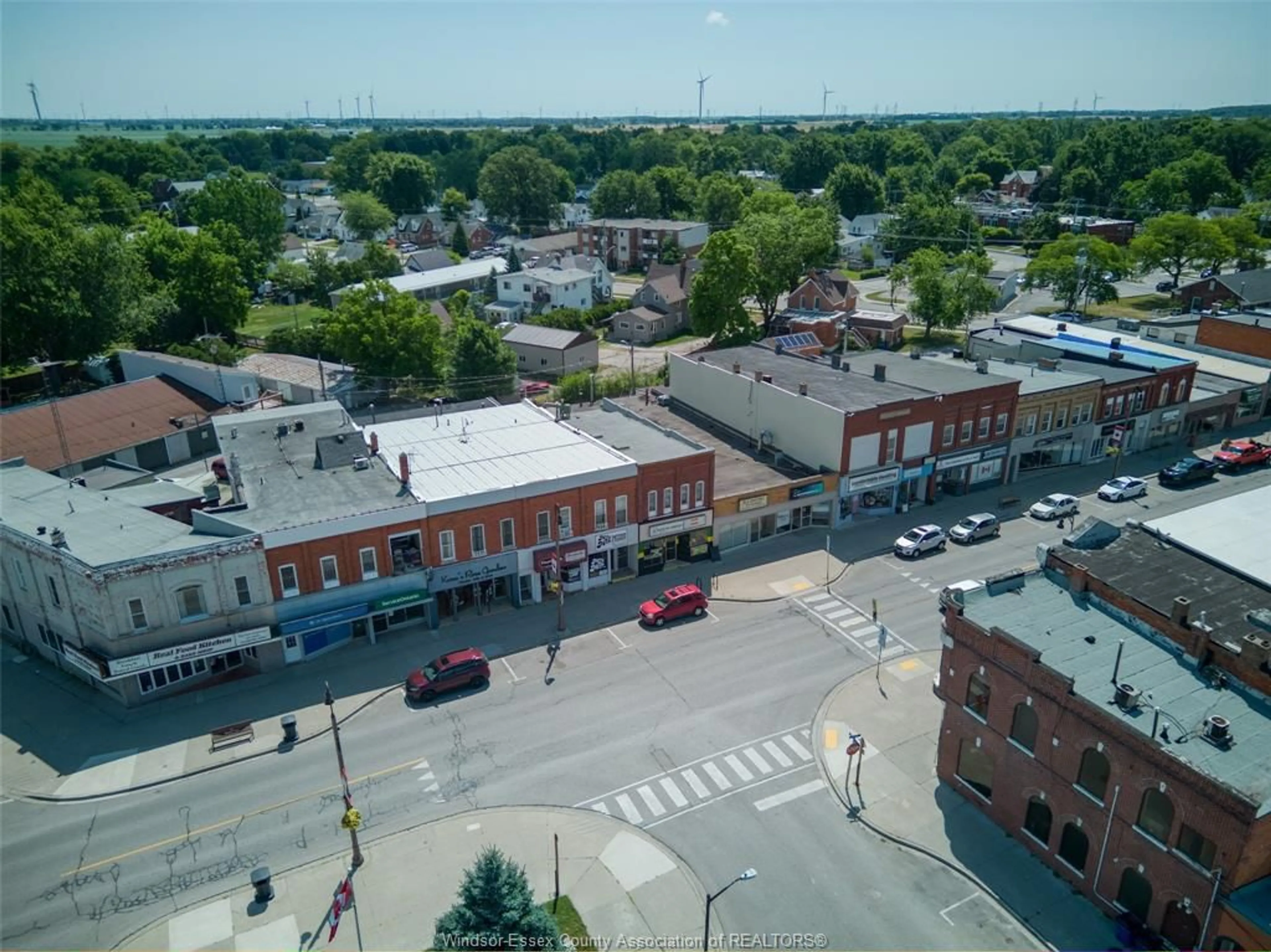 A pic from outside/outdoor area/front of a property/back of a property/a pic from drone, street for 40 QUEEN, Tilbury Ontario N0P 2L0
