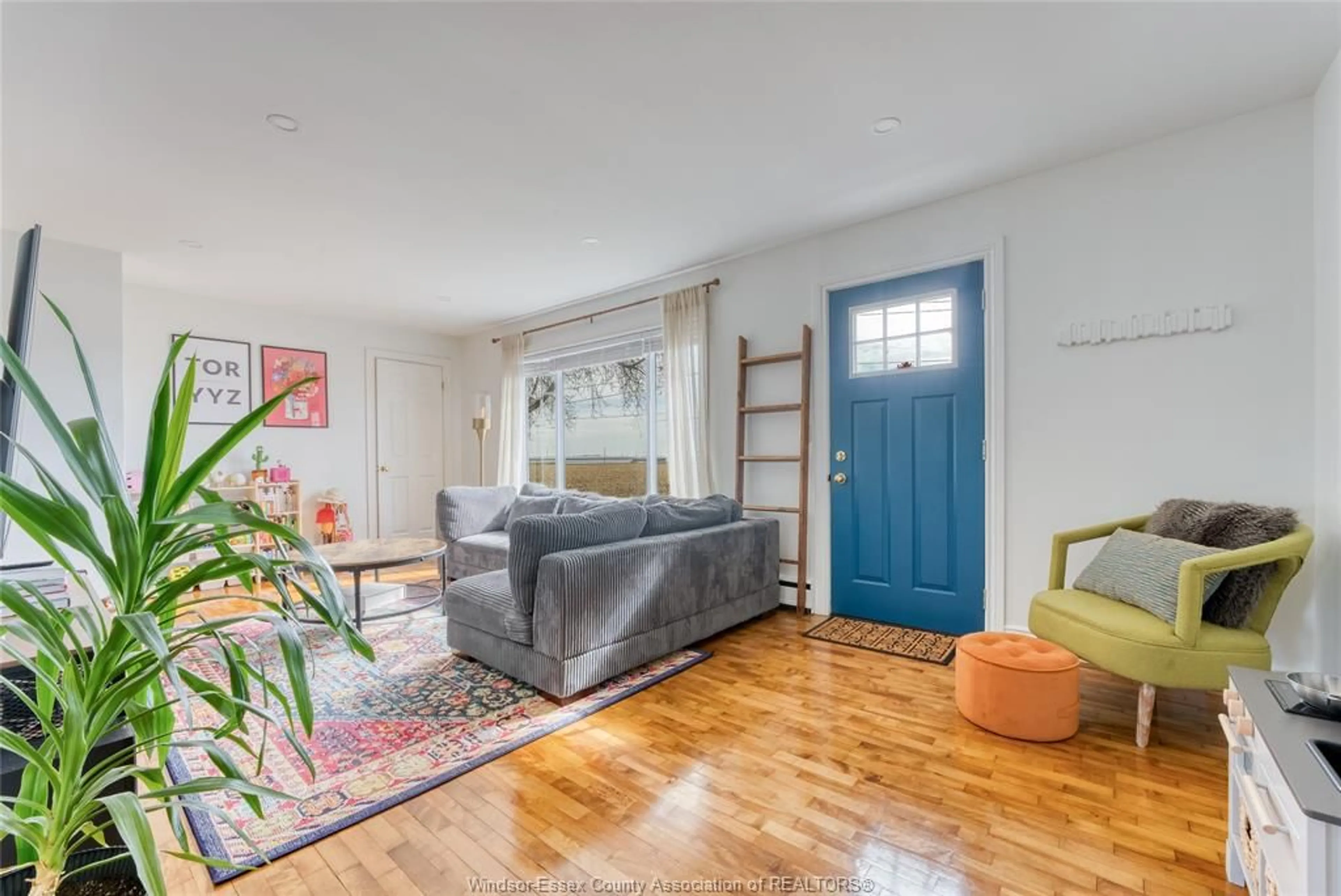 Living room with furniture, unknown for 721 MERSEA RD 4, Leamington Ontario N8H 3V6