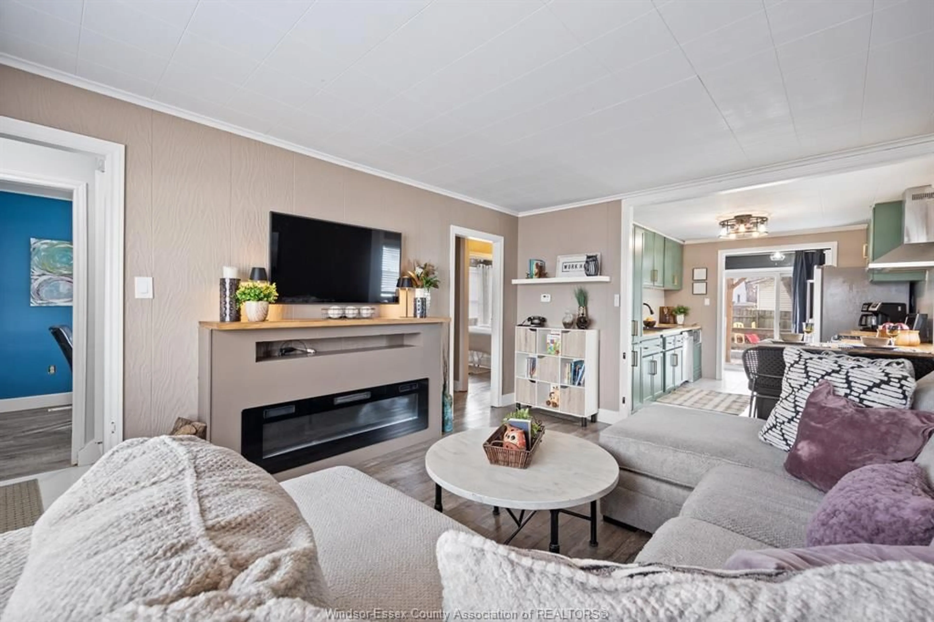 Living room with furniture, unknown for 1753 WESTCOTT, Windsor Ontario N8Y 4E1