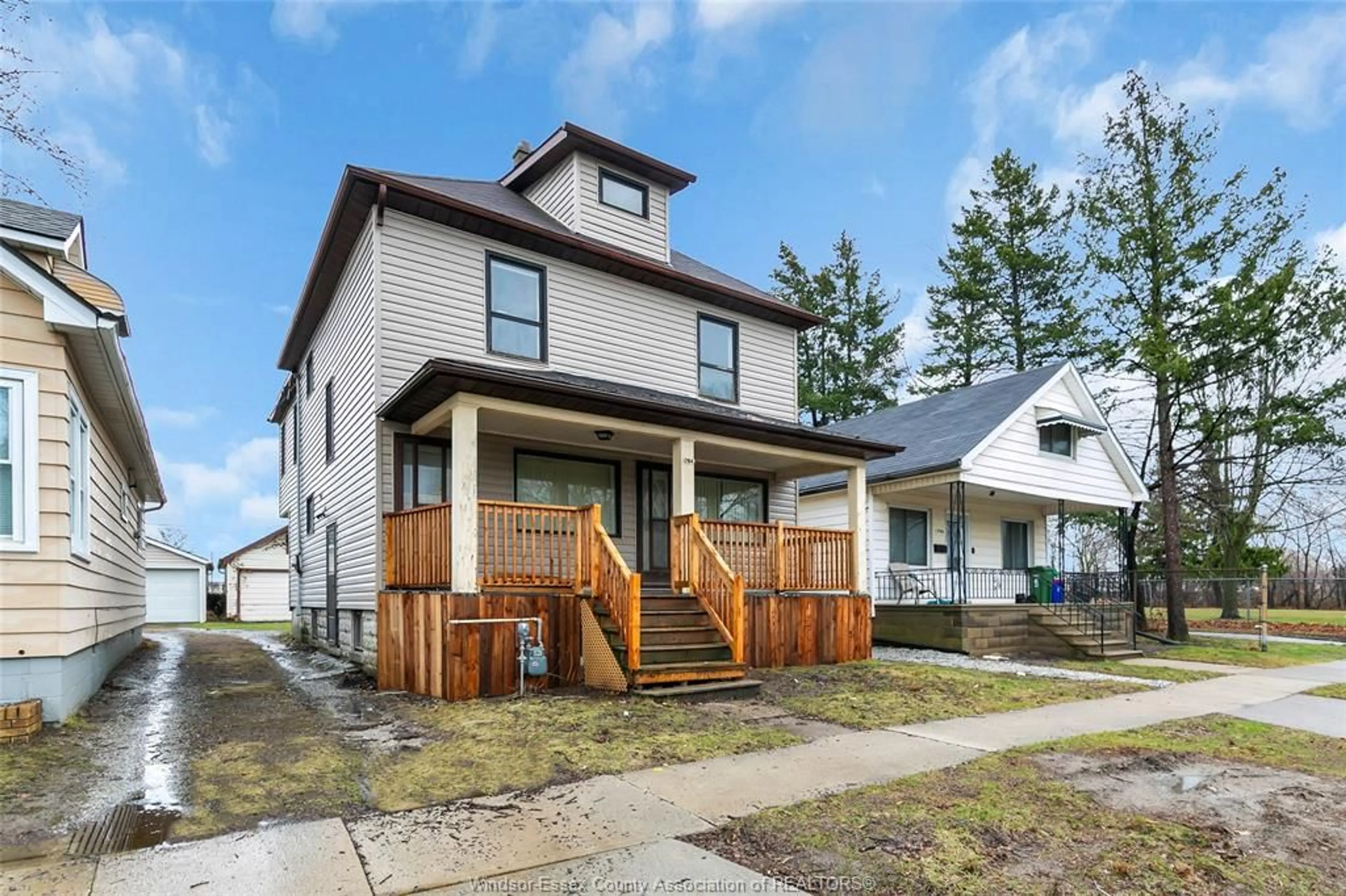 Home with vinyl exterior material, street for 1262-1264 ALBERT Rd, Windsor Ontario N8Y 3P7