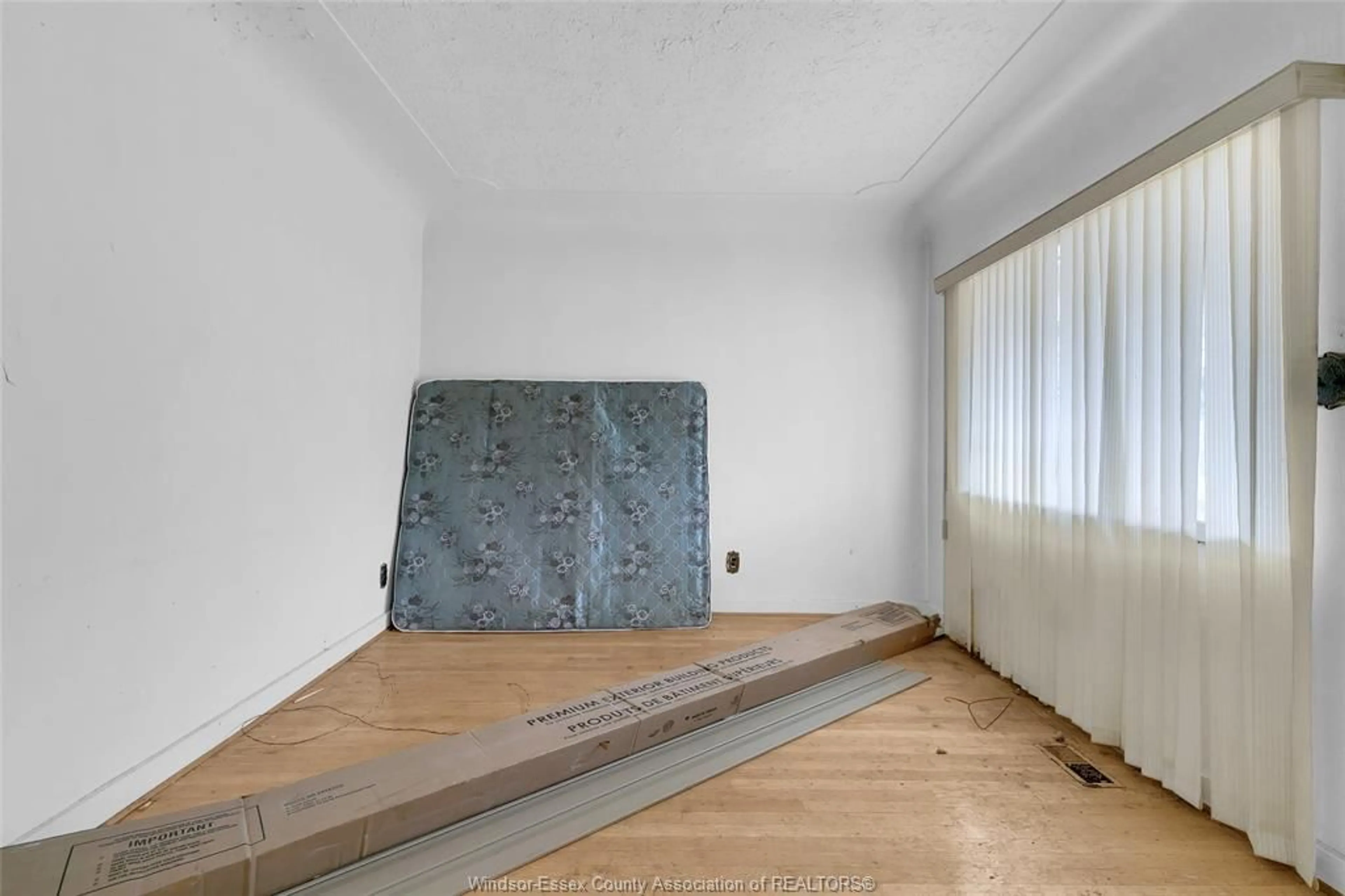 A pic of a room for 1262-1264 ALBERT Rd, Windsor Ontario N8Y 3P7