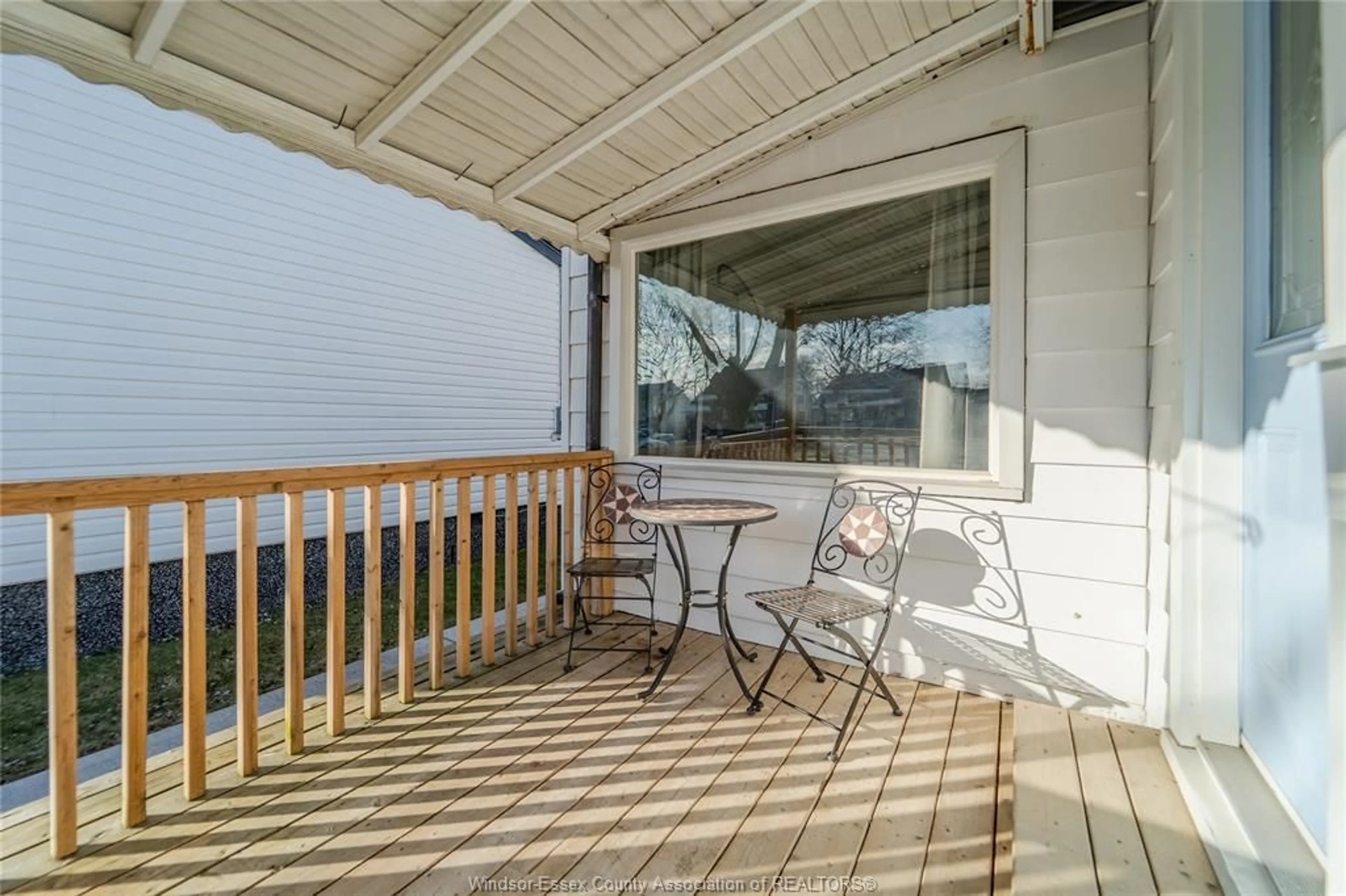 Patio, street for 2189 Parent Ave, Windsor Ontario N8W 2E2