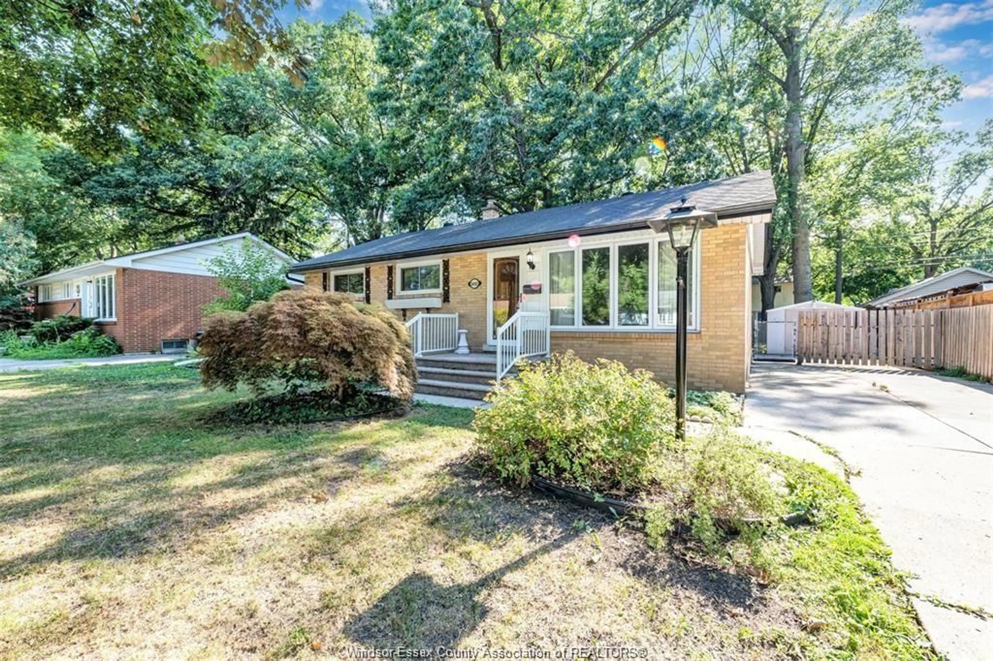 Unknown for 3455 RANDOLPH Ave, Windsor Ontario N9E 3E9