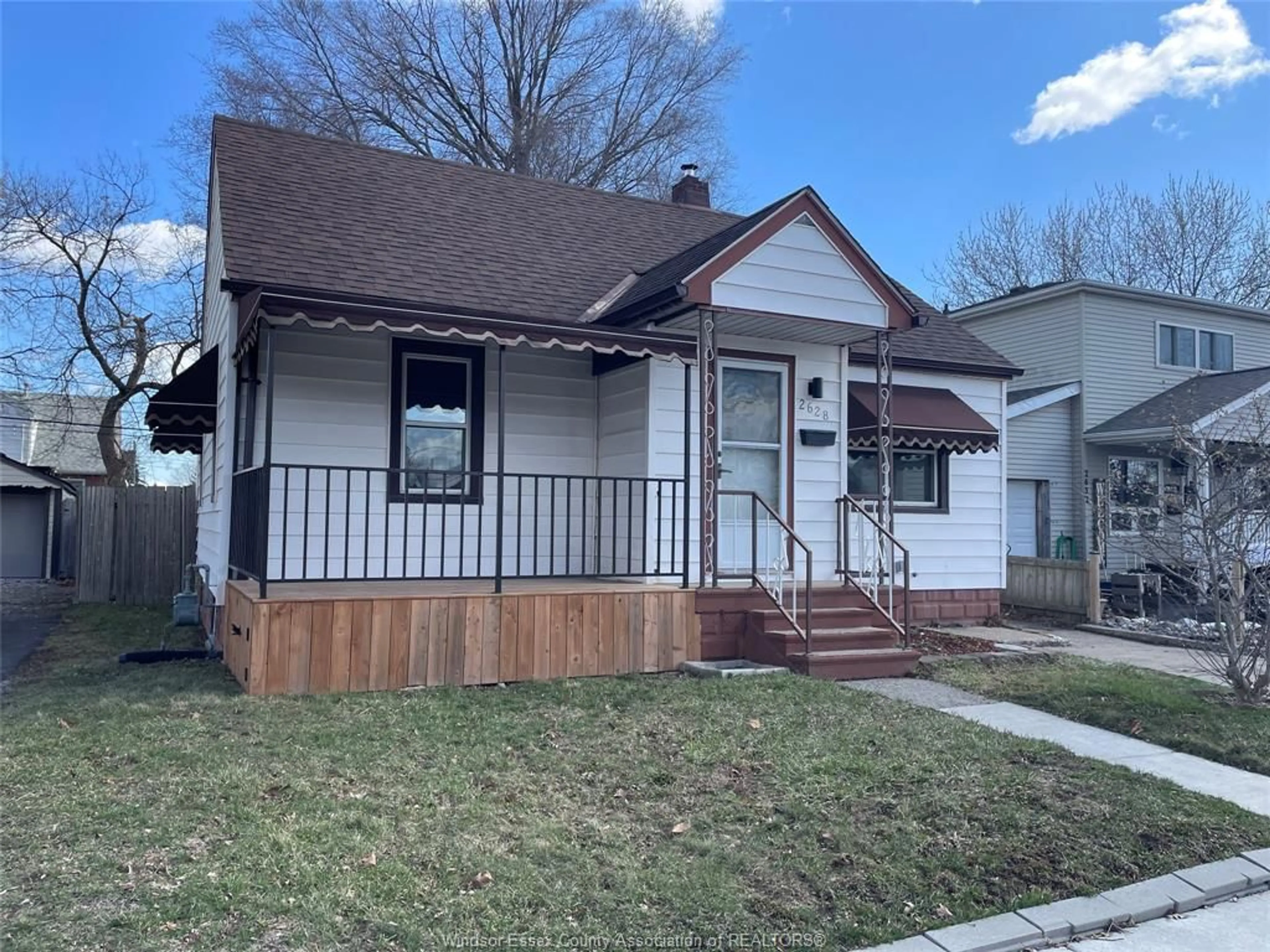 Home with vinyl exterior material, street for 2628 ALEXIS, Windsor Ontario N8W 3Z9