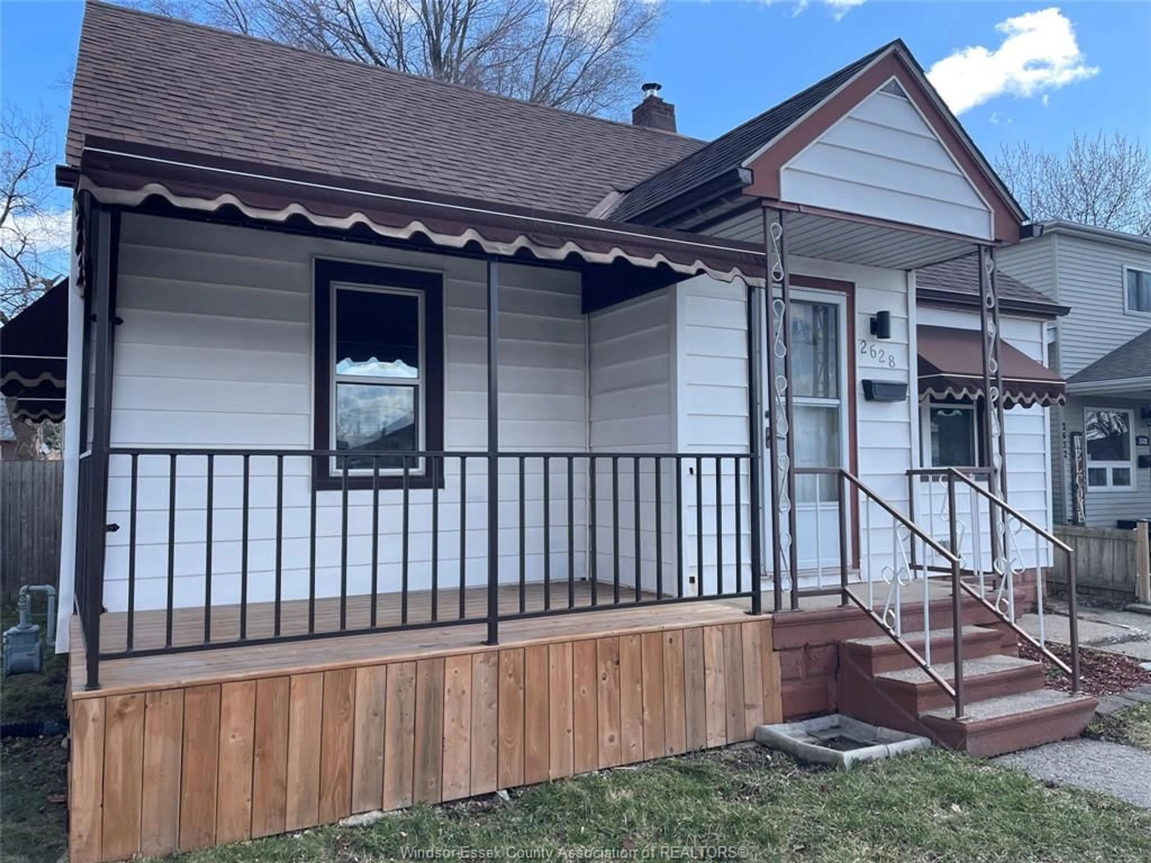 Home with vinyl exterior material, street for 2628 ALEXIS, Windsor Ontario N8W 3Z9