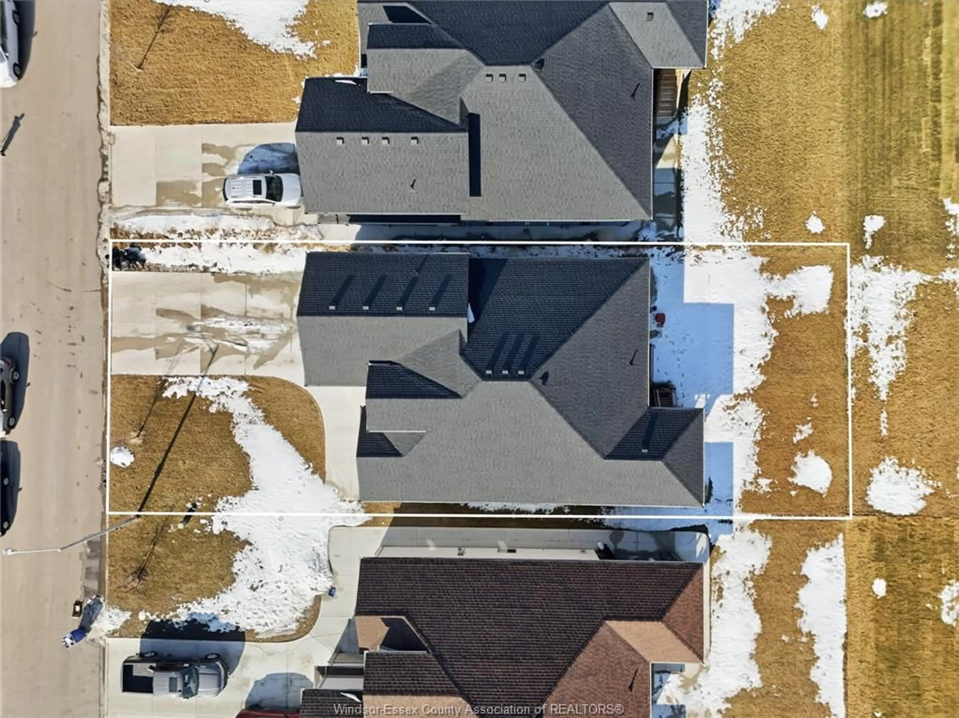 A pic from outside/outdoor area/front of a property/back of a property/a pic from drone, street for 106 BONNETT Rd, Amherstburg Ontario N9V 0G8