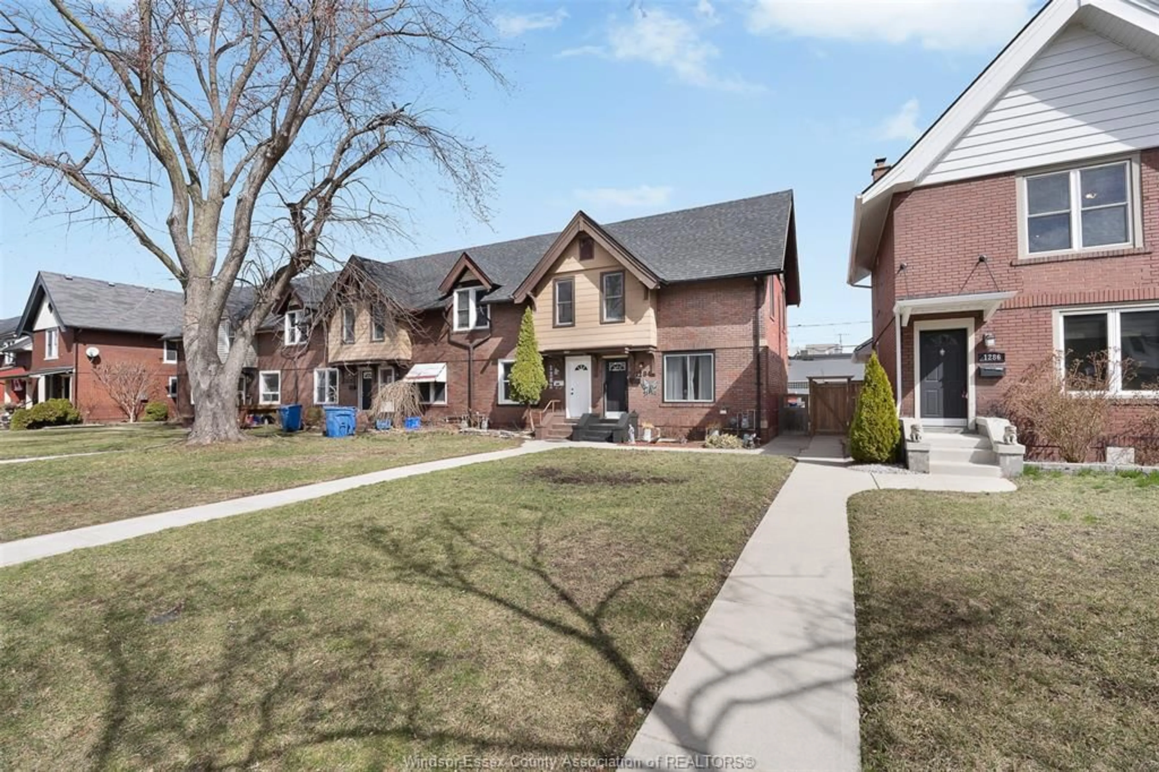 Home with brick exterior material, street for 1282 MONMOUTH, Windsor Ontario N8Y 3M1
