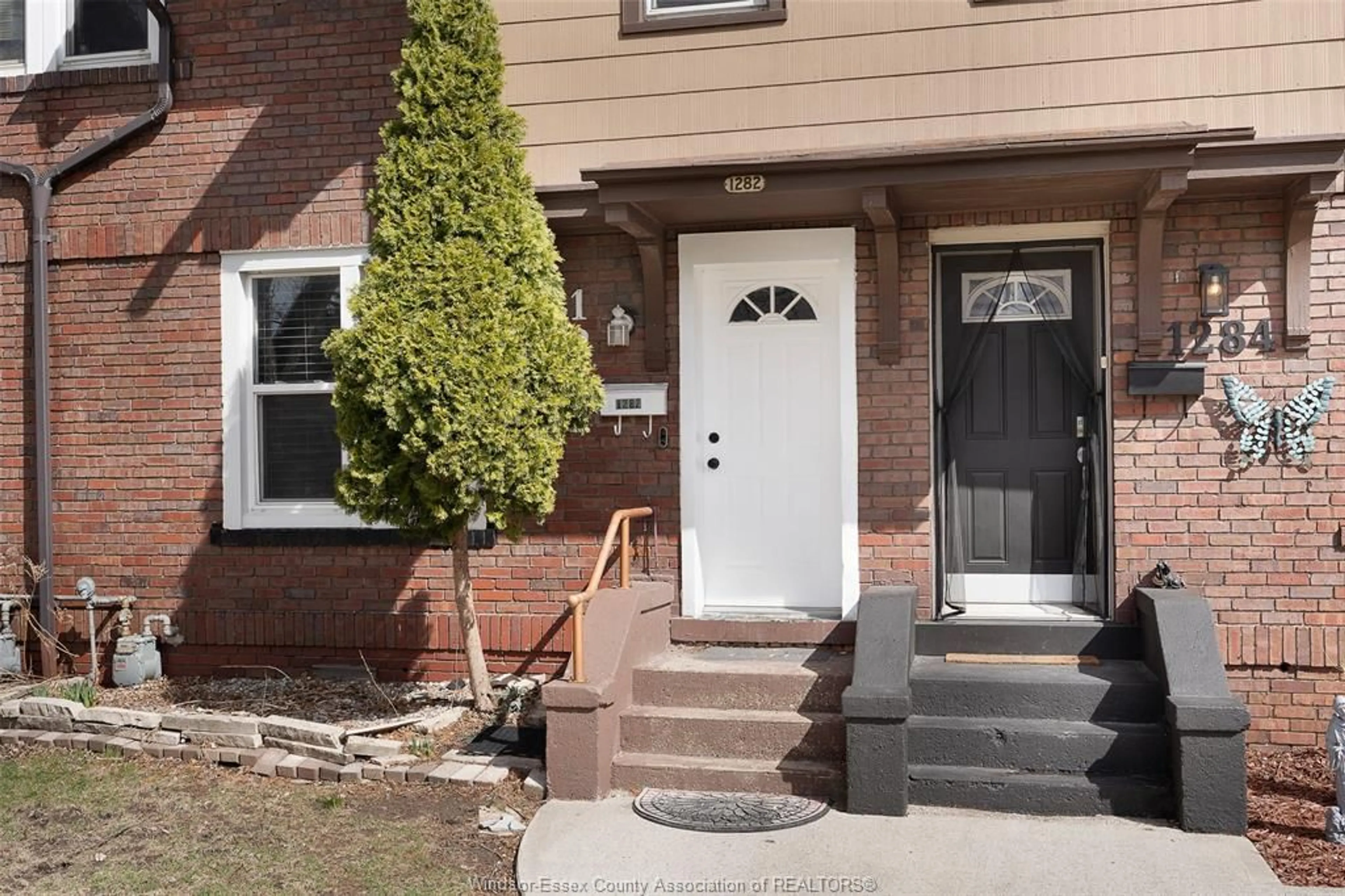 Home with brick exterior material, street for 1282 MONMOUTH, Windsor Ontario N8Y 3M1