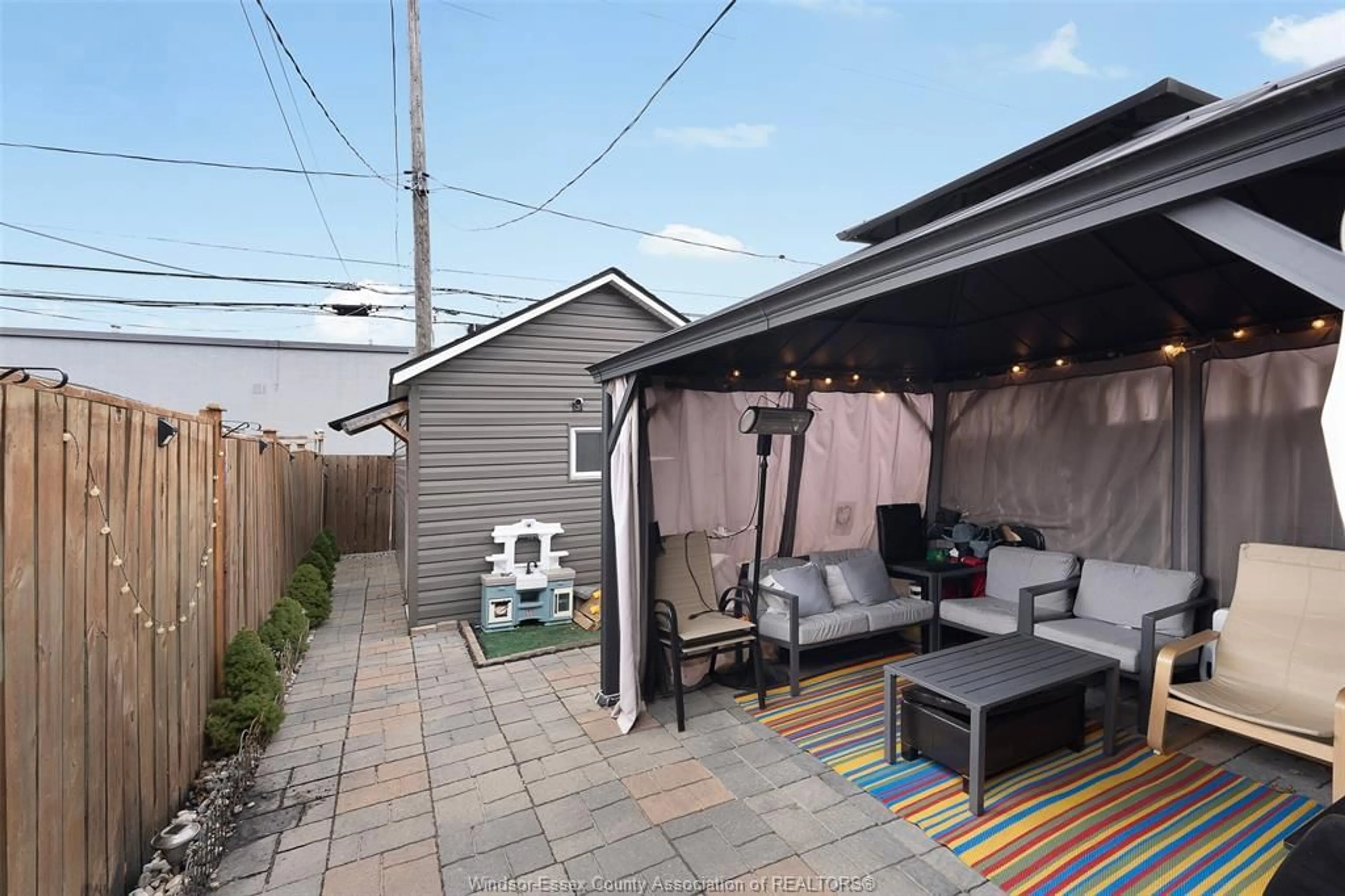 Patio, street for 1282 MONMOUTH, Windsor Ontario N8Y 3M1