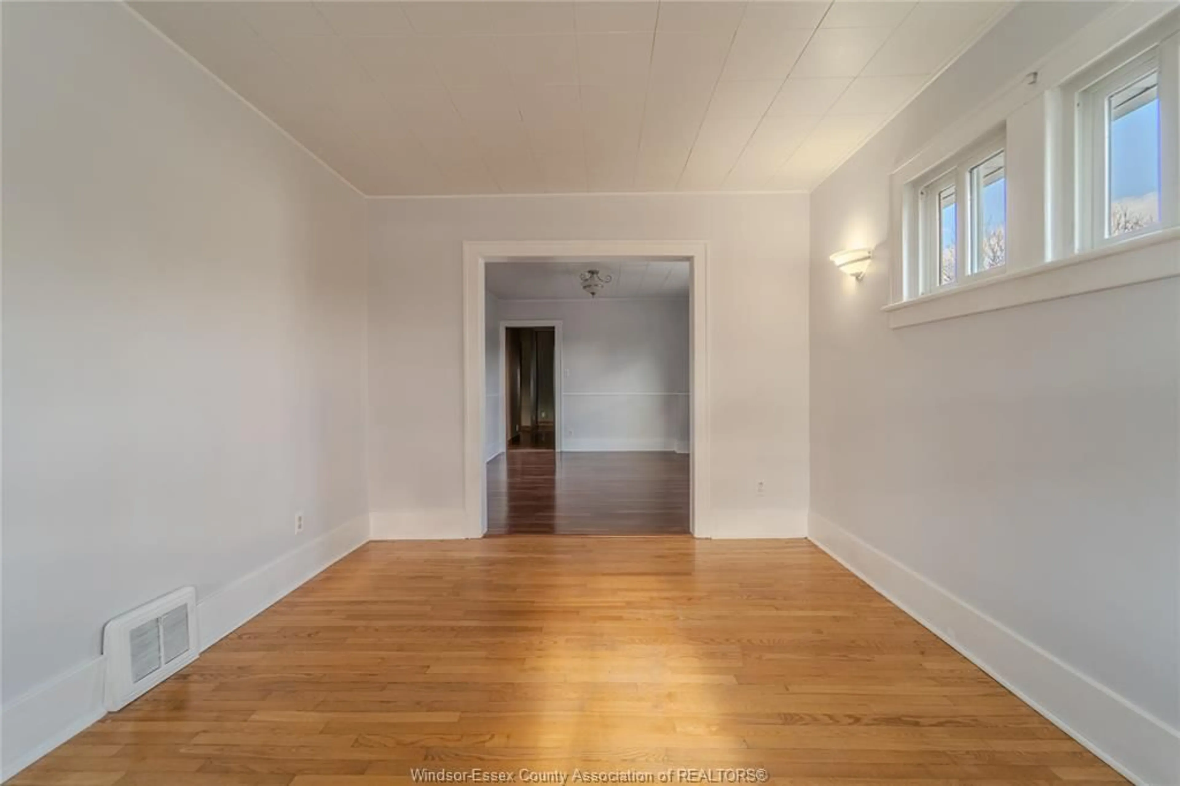 A pic of a room for 978 Glidden Ave, Windsor Ontario N8S 2N7