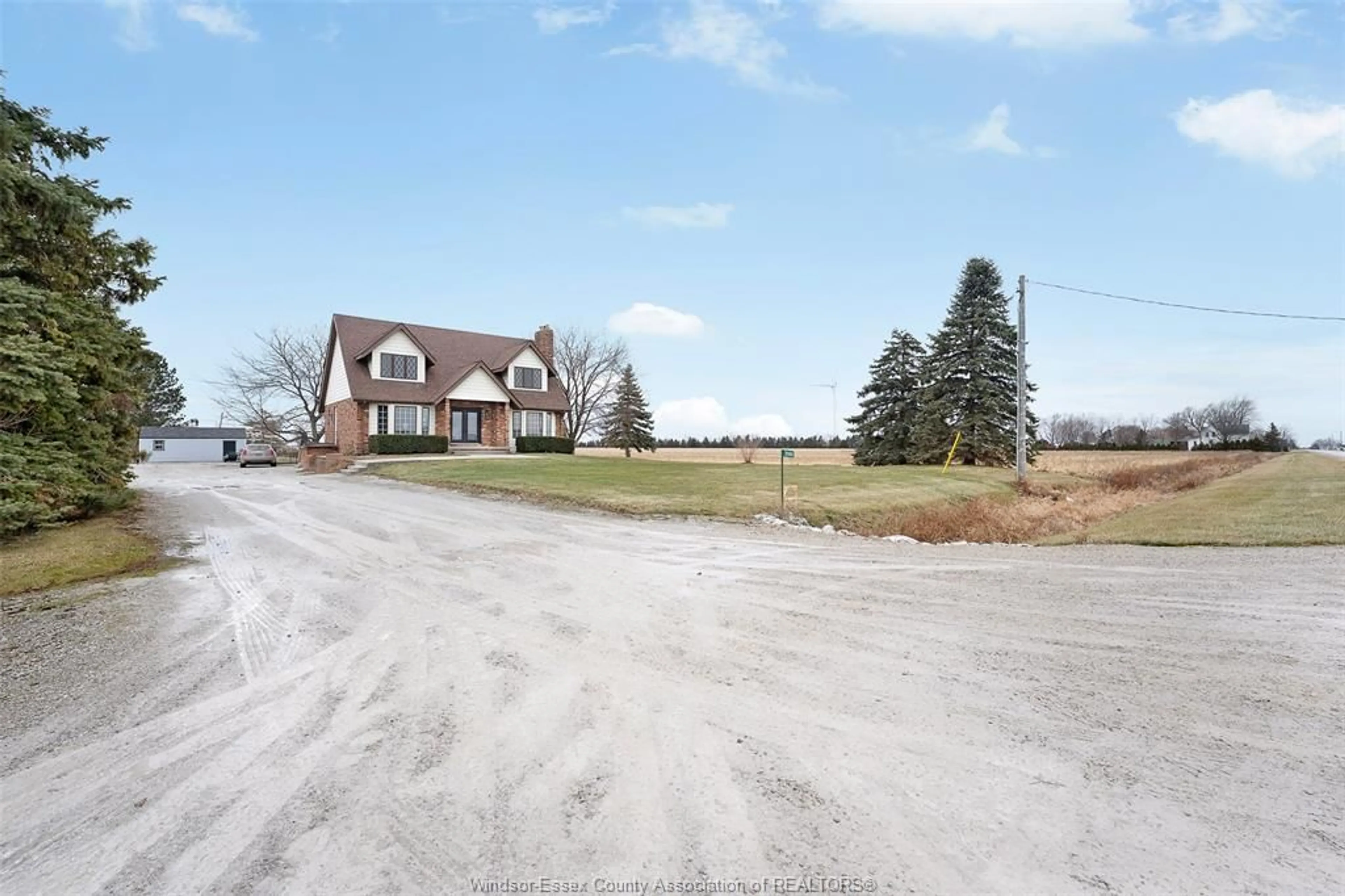 A pic from outside/outdoor area/front of a property/back of a property/a pic from drone, street for 2989 LAKESHORE RD 305, Comber Ontario N0R 1J0