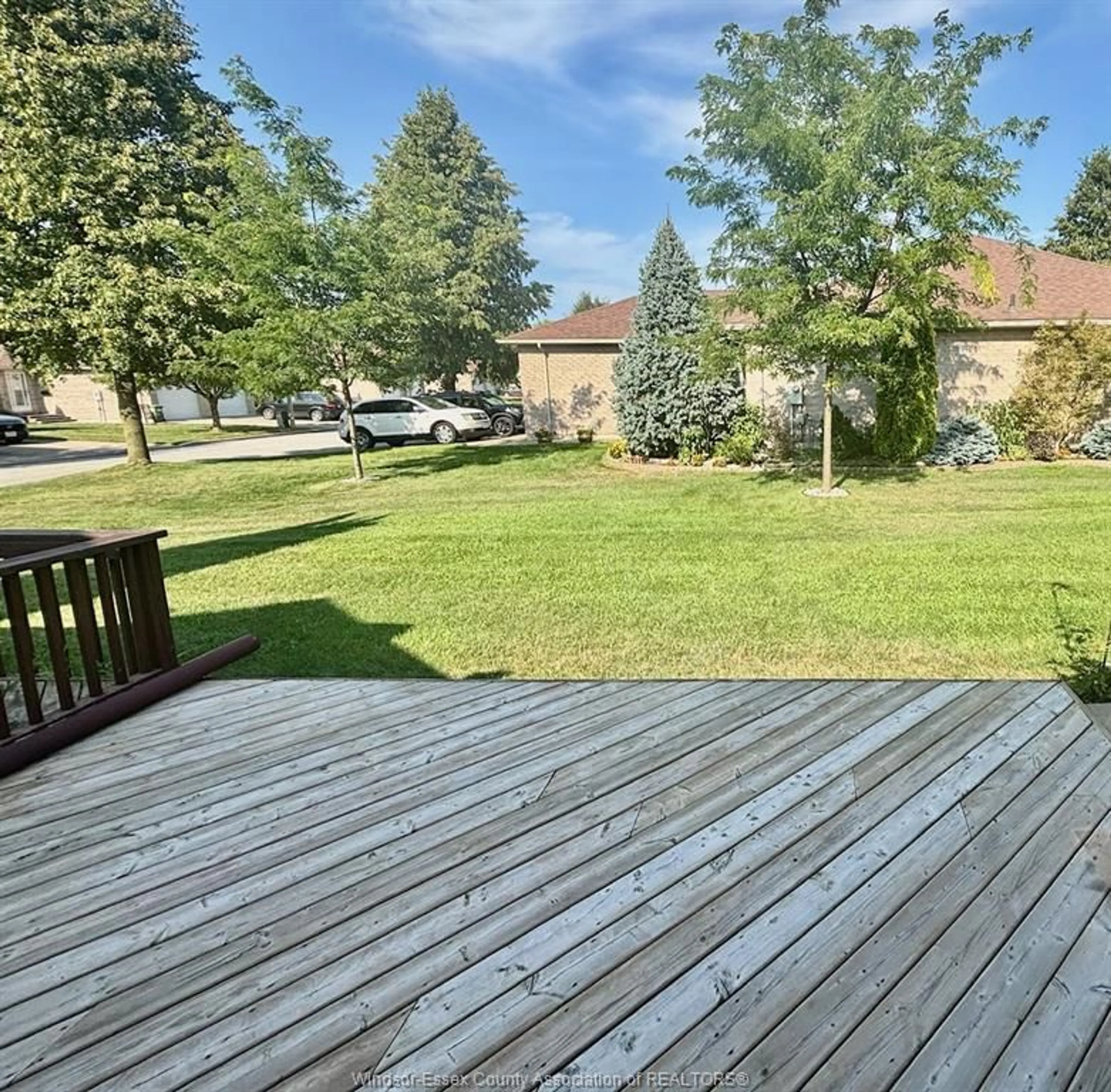 A pic from outside/outdoor area/front of a property/back of a property/a pic from drone, unknown for 554 Rodfam Dr, Windsor Ontario N9G 2W1