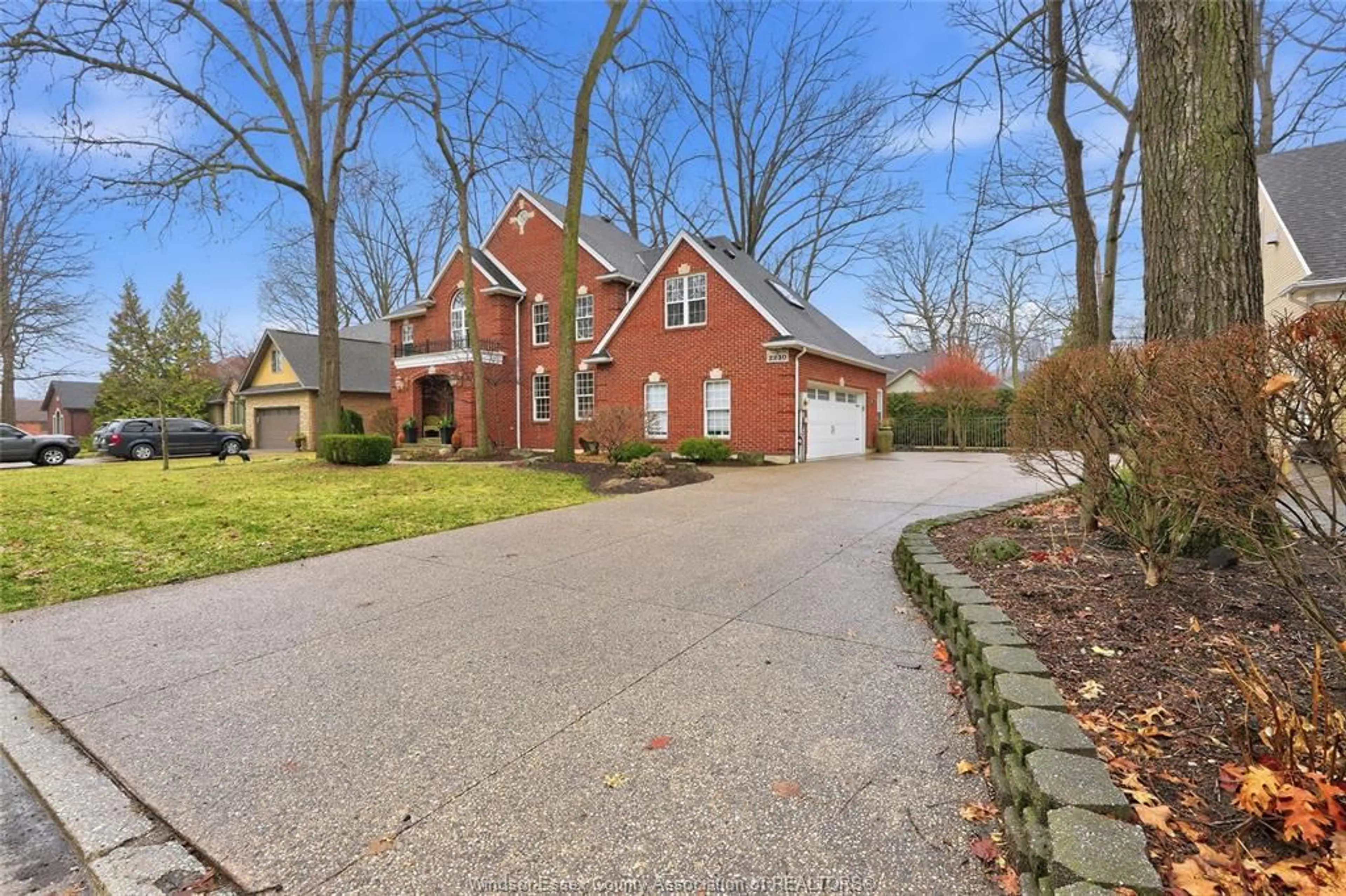 Home with brick exterior material, street for 2230 SUZANNE, LaSalle Ontario N9N 2K3