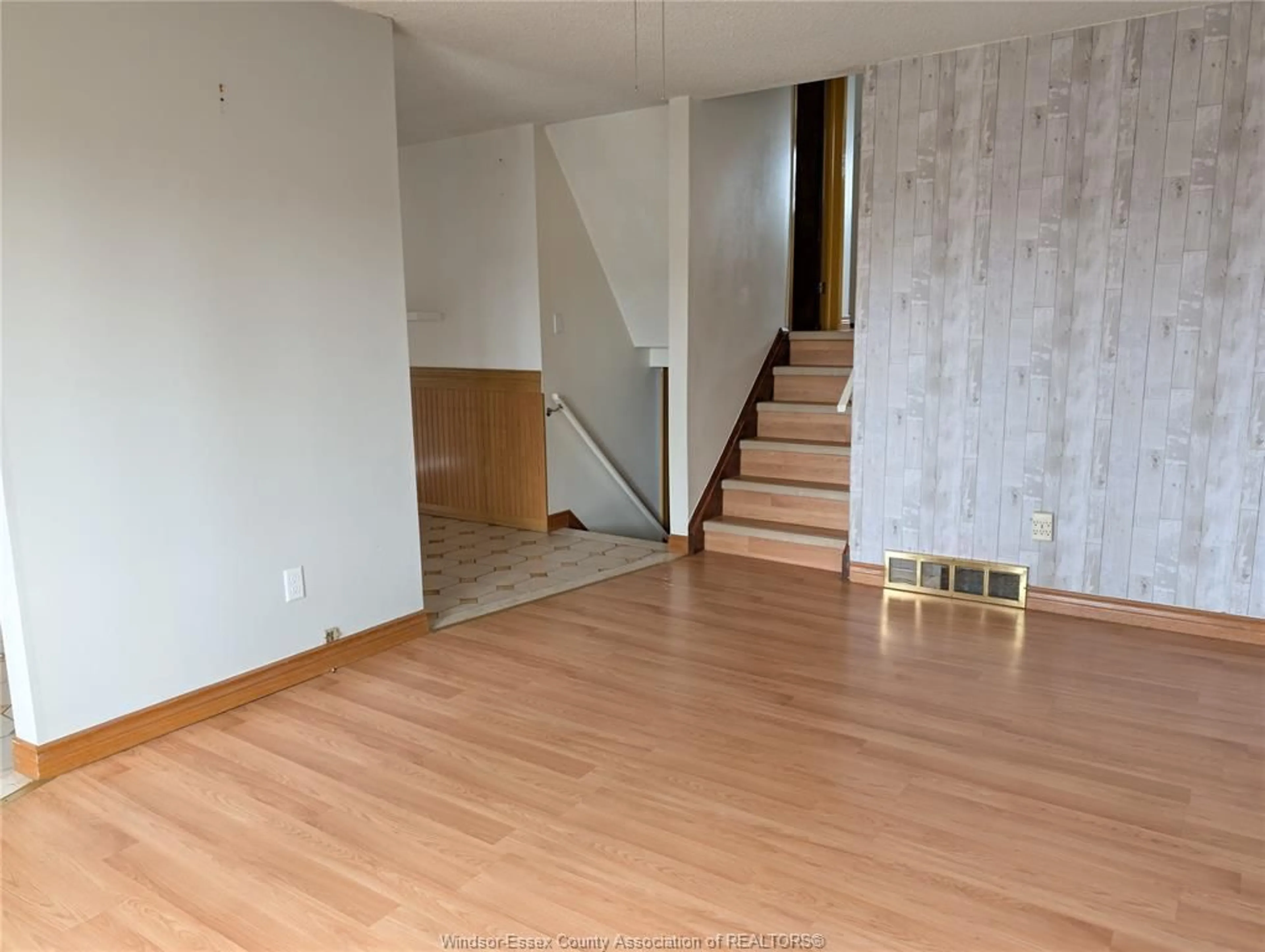 A pic of a room for 1146 CALIFORNIA, Windsor Ontario N9B 2Z9