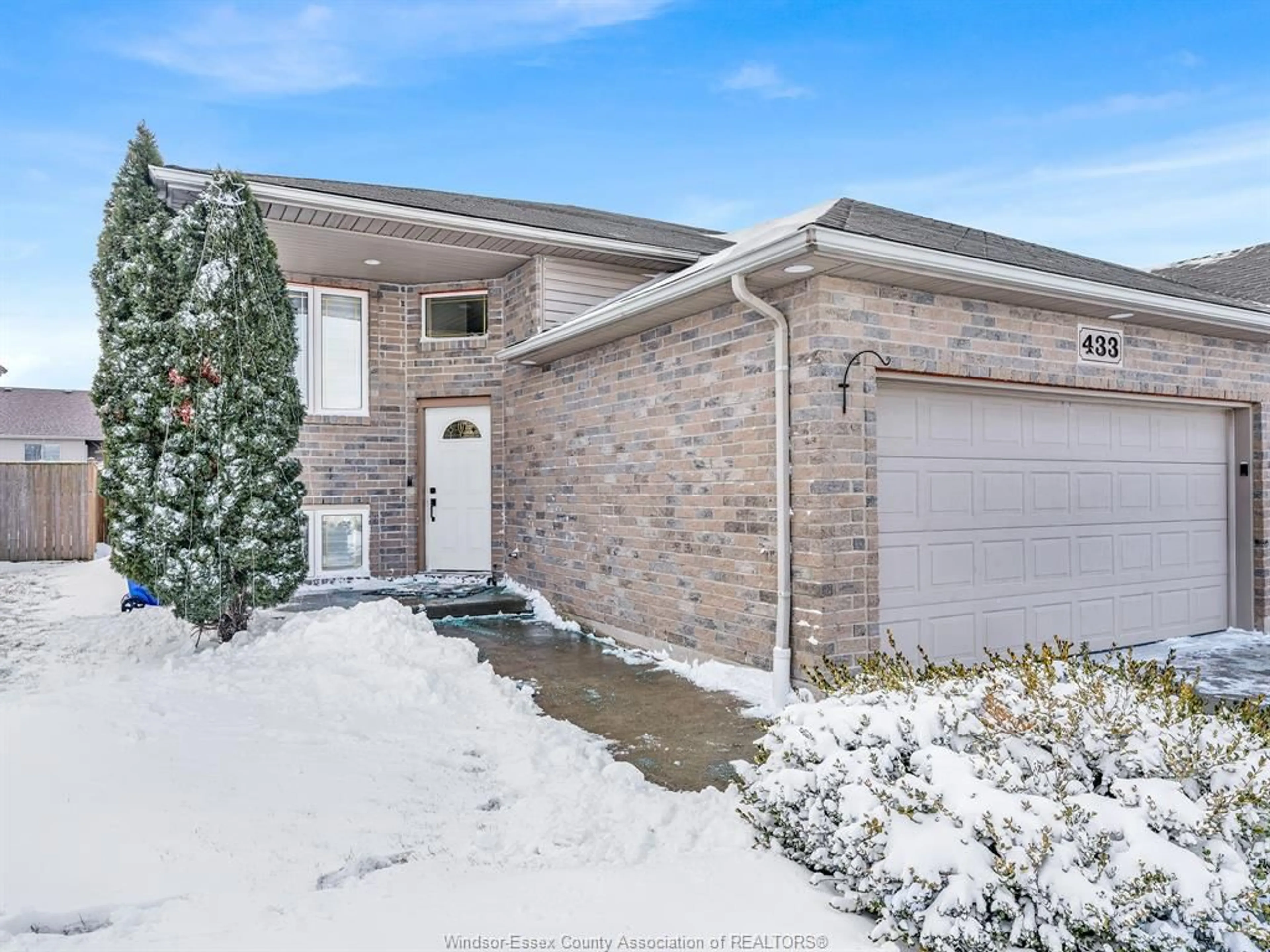 Home with brick exterior material, street for 433 ROSEWOOD, Lakeshore Ontario N0R 1A7