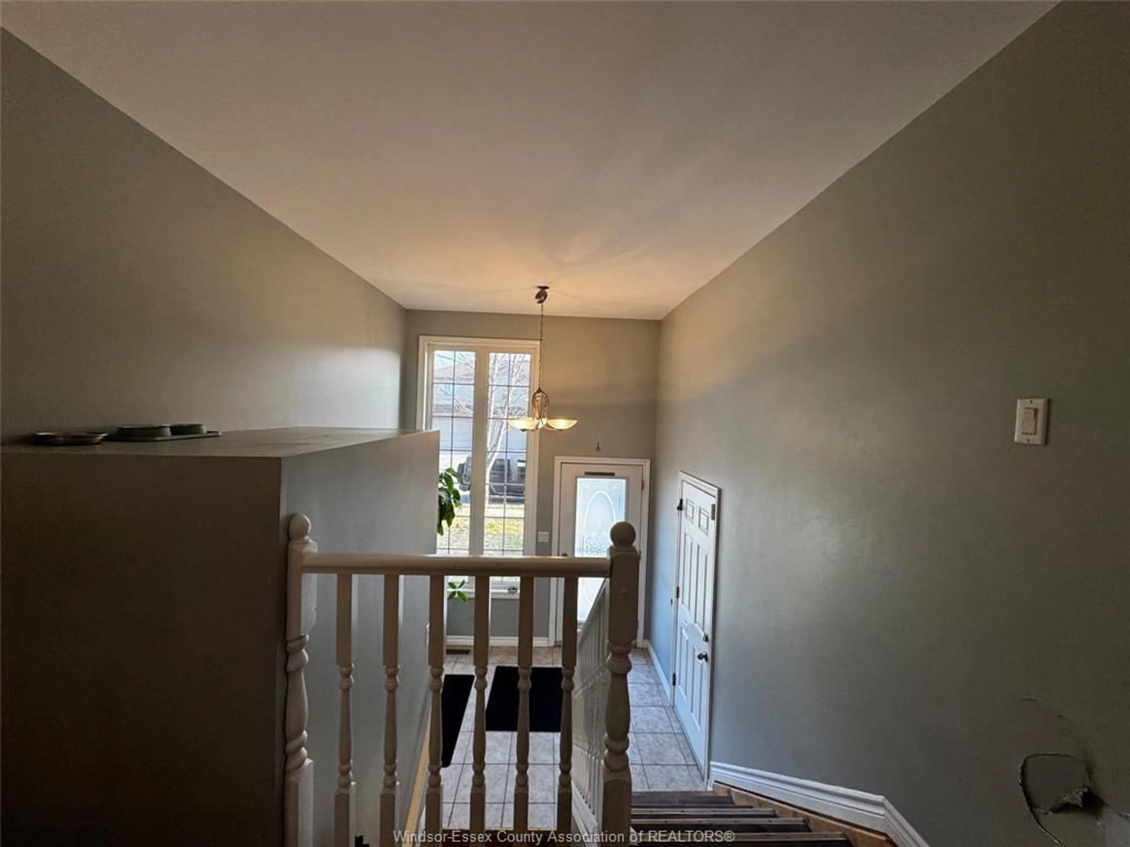 A pic of a room for 11814 ROCKLAND St, Windsor Ontario N8P 1Z9