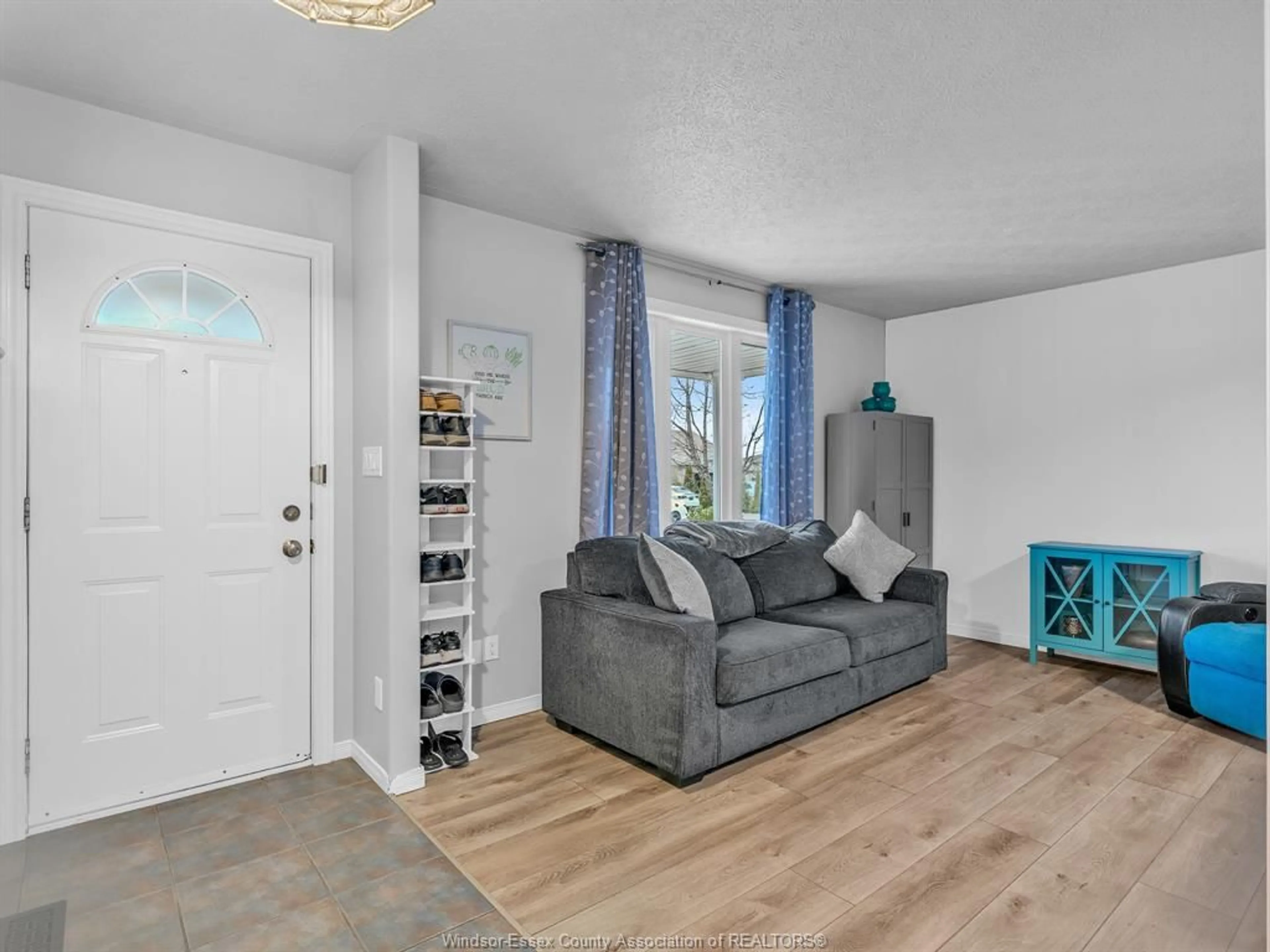 Living room with furniture, unknown for 3638 Irongate Cir, Windsor Ontario N8W 5T4