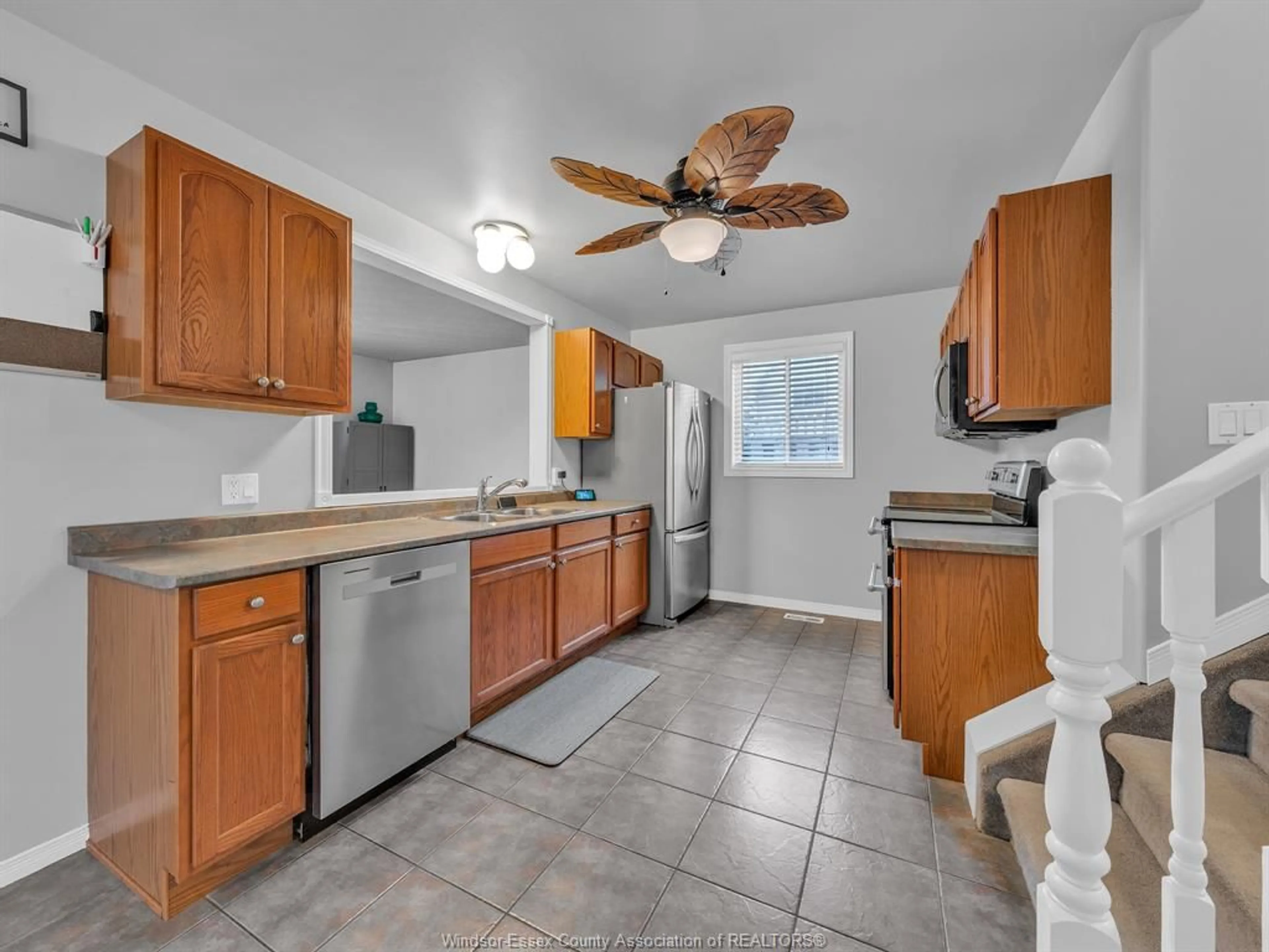 Standard kitchen, ceramic/tile floor for 3638 Irongate Cir, Windsor Ontario N8W 5T4