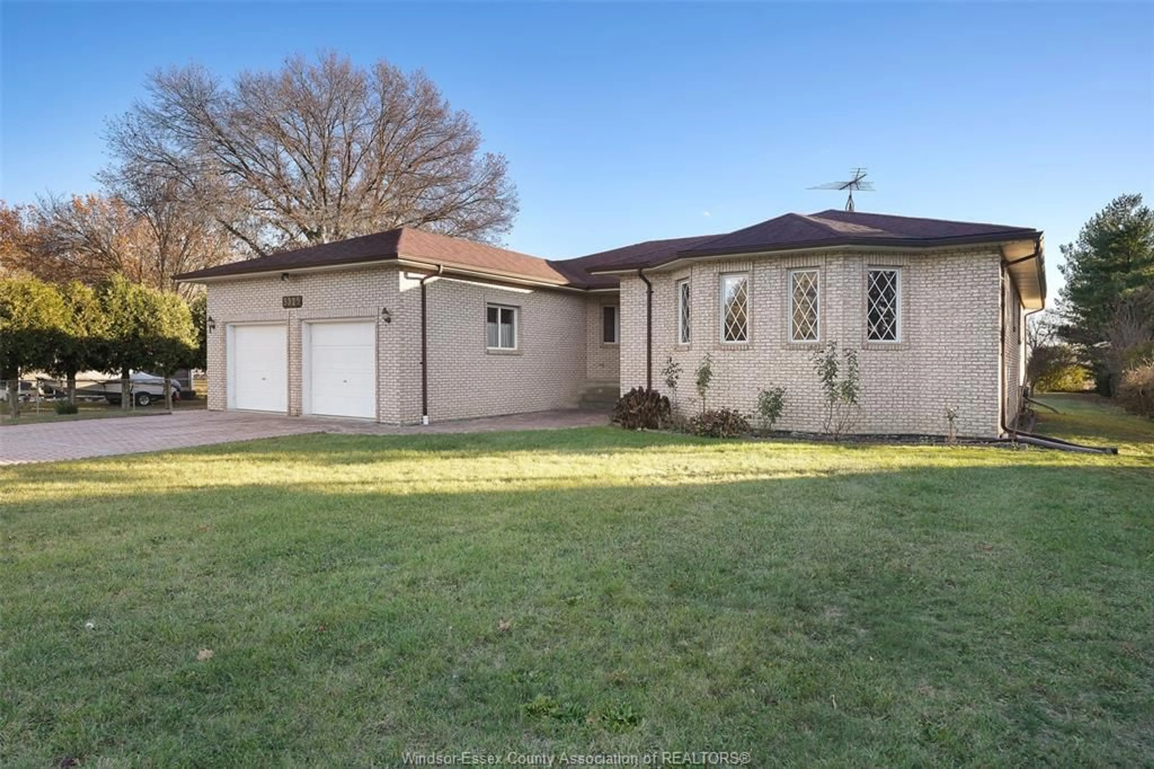 A pic from outside/outdoor area/front of a property/back of a property/a pic from drone, street for 3525 Baseline Rd, Windsor Ontario N8V 0A2