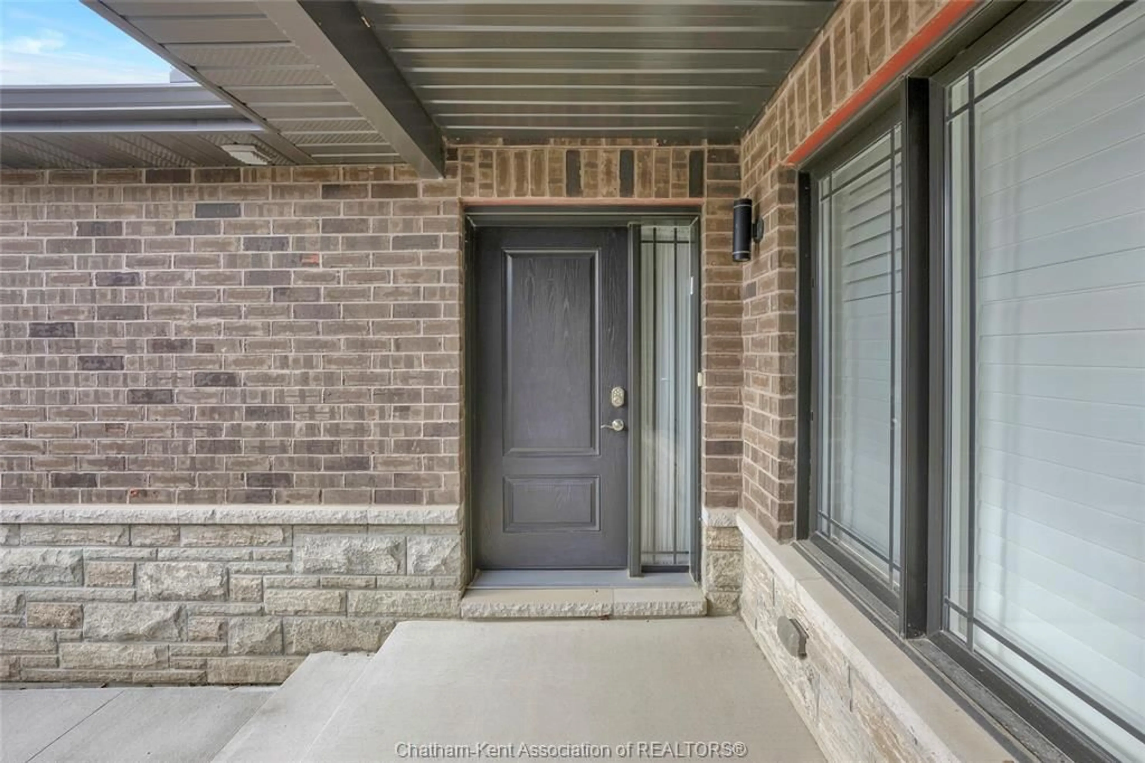 Unknown for 480 TWEEDSMUIR Ave, Chatham Ontario N7M 0K9