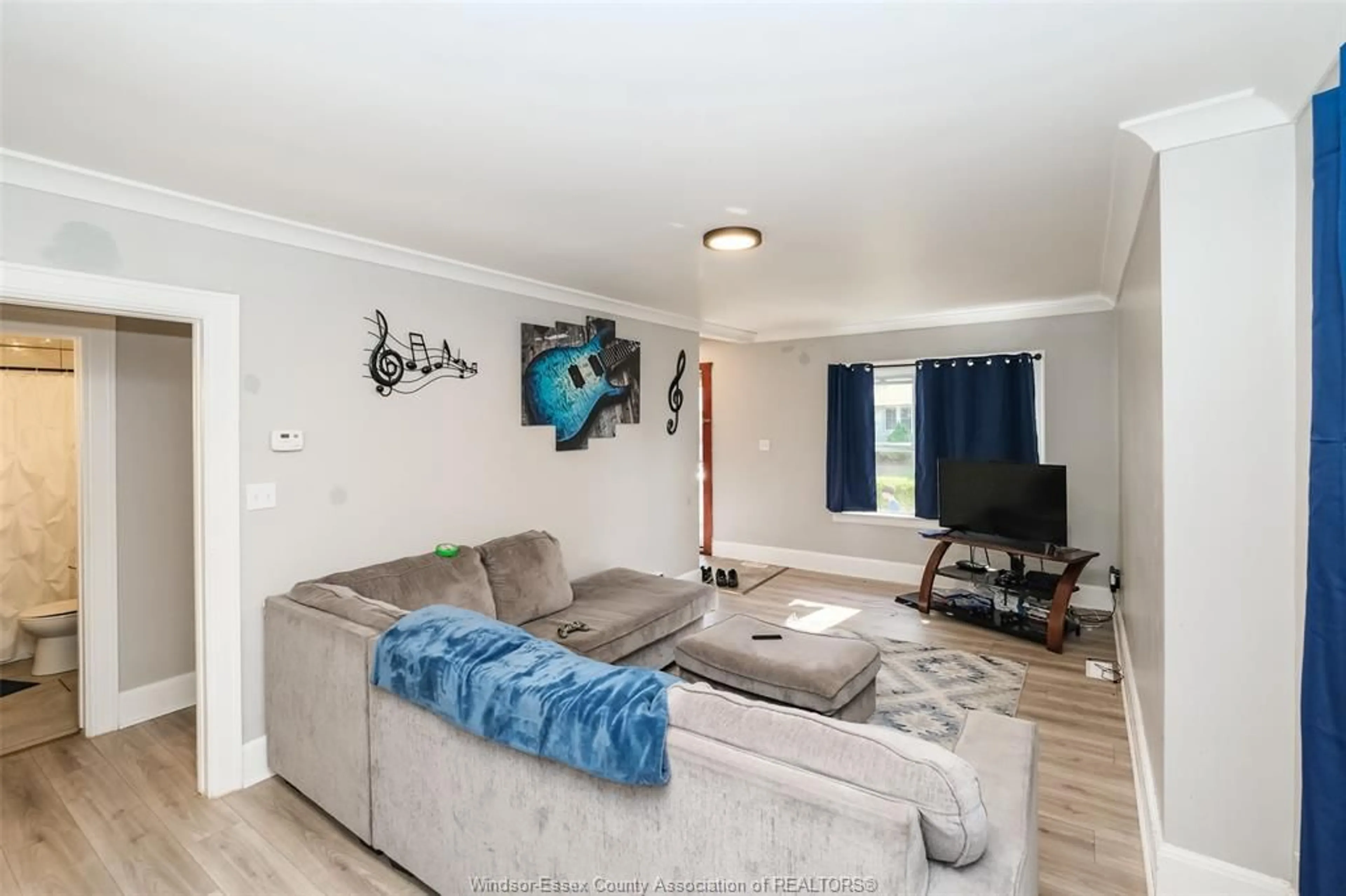 Living room with furniture, unknown for 1556 GLADSTONE Ave, Windsor Ontario N8X 2R1