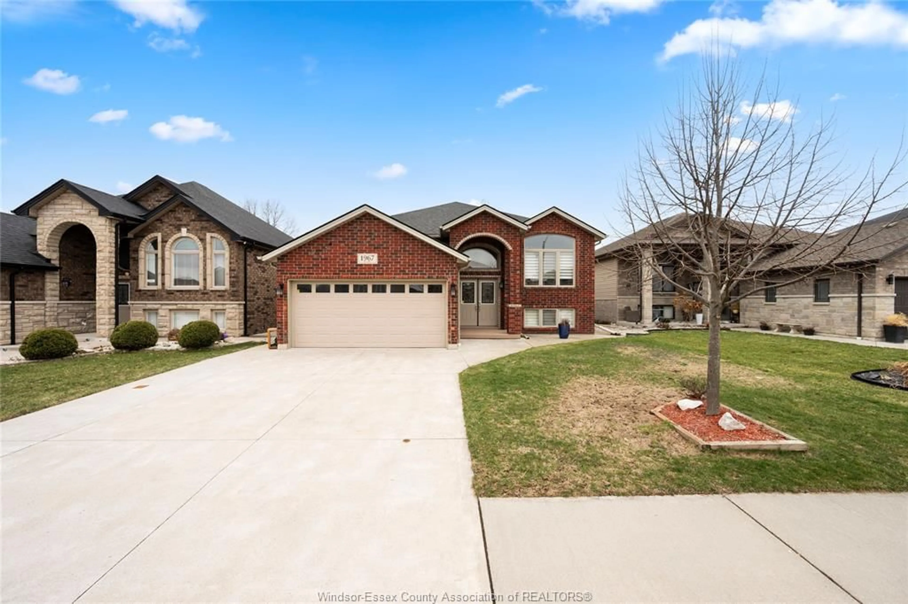 Home with brick exterior material, street for 1967 Mark Ave, Windsor Ontario N9B 0B9