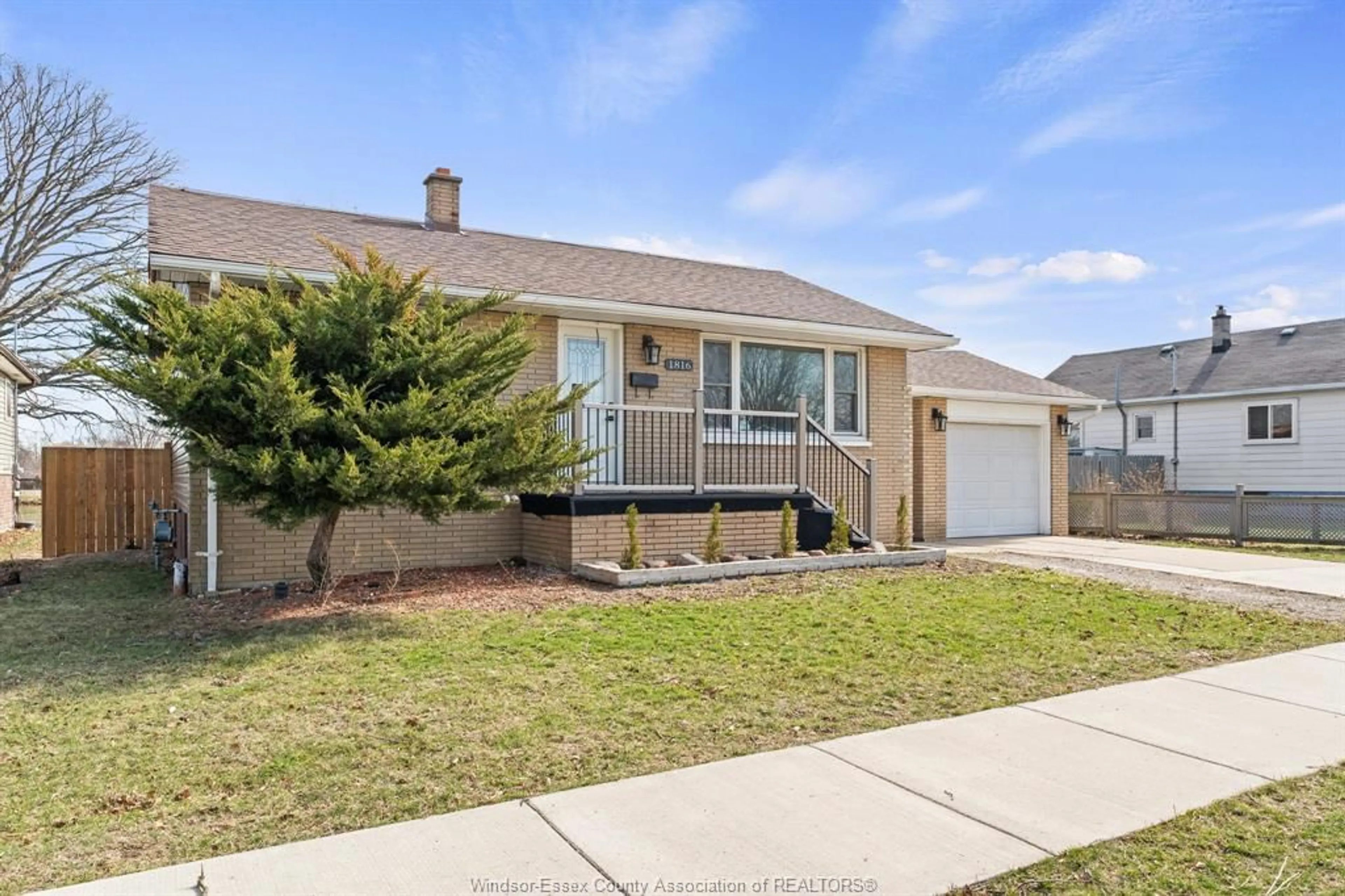 Home with vinyl exterior material, street for 1816 Ford Blvd, Windsor Ontario N8T 2E3