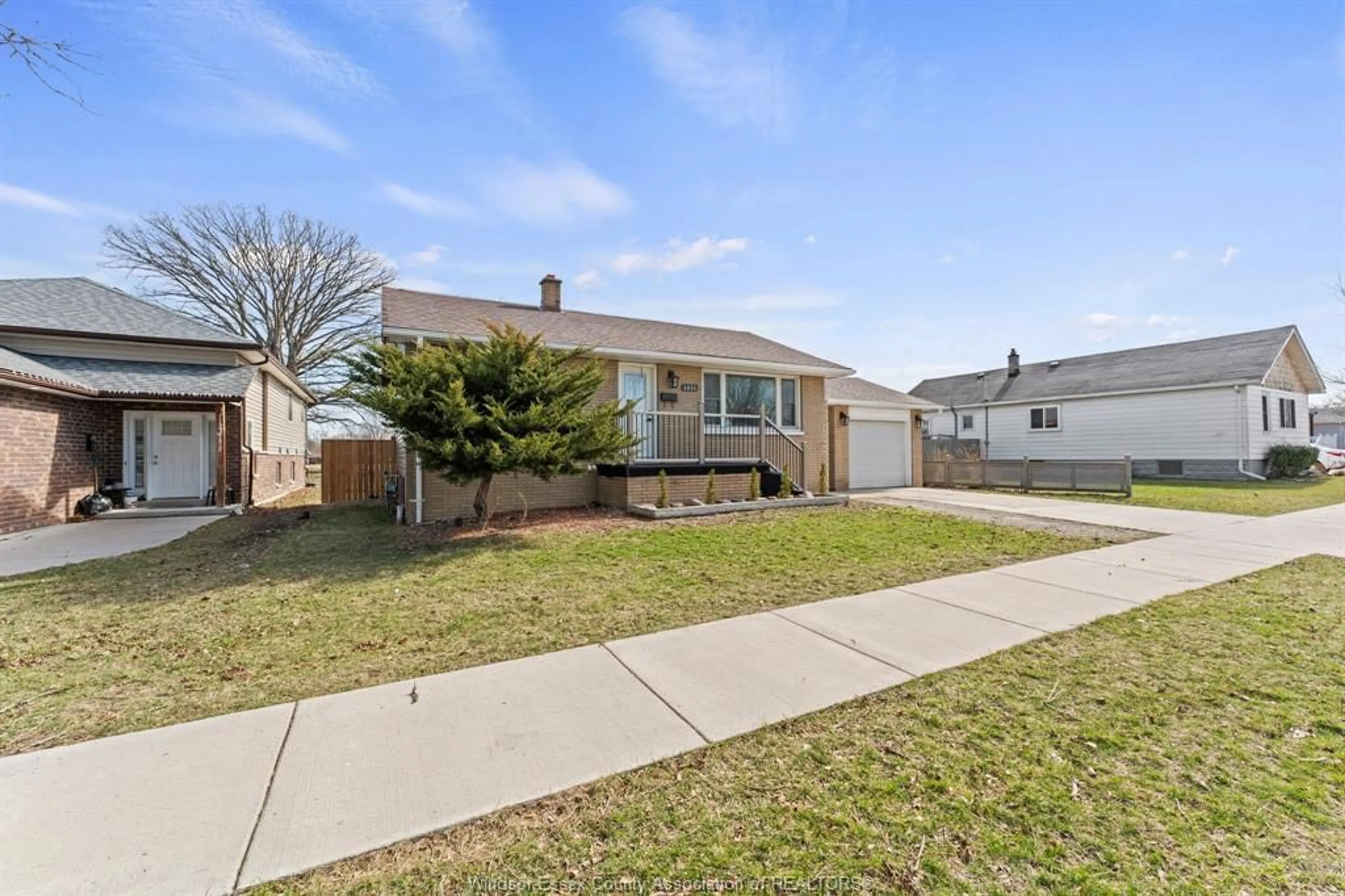 Unknown for 1816 Ford Blvd, Windsor Ontario N8T 2E3