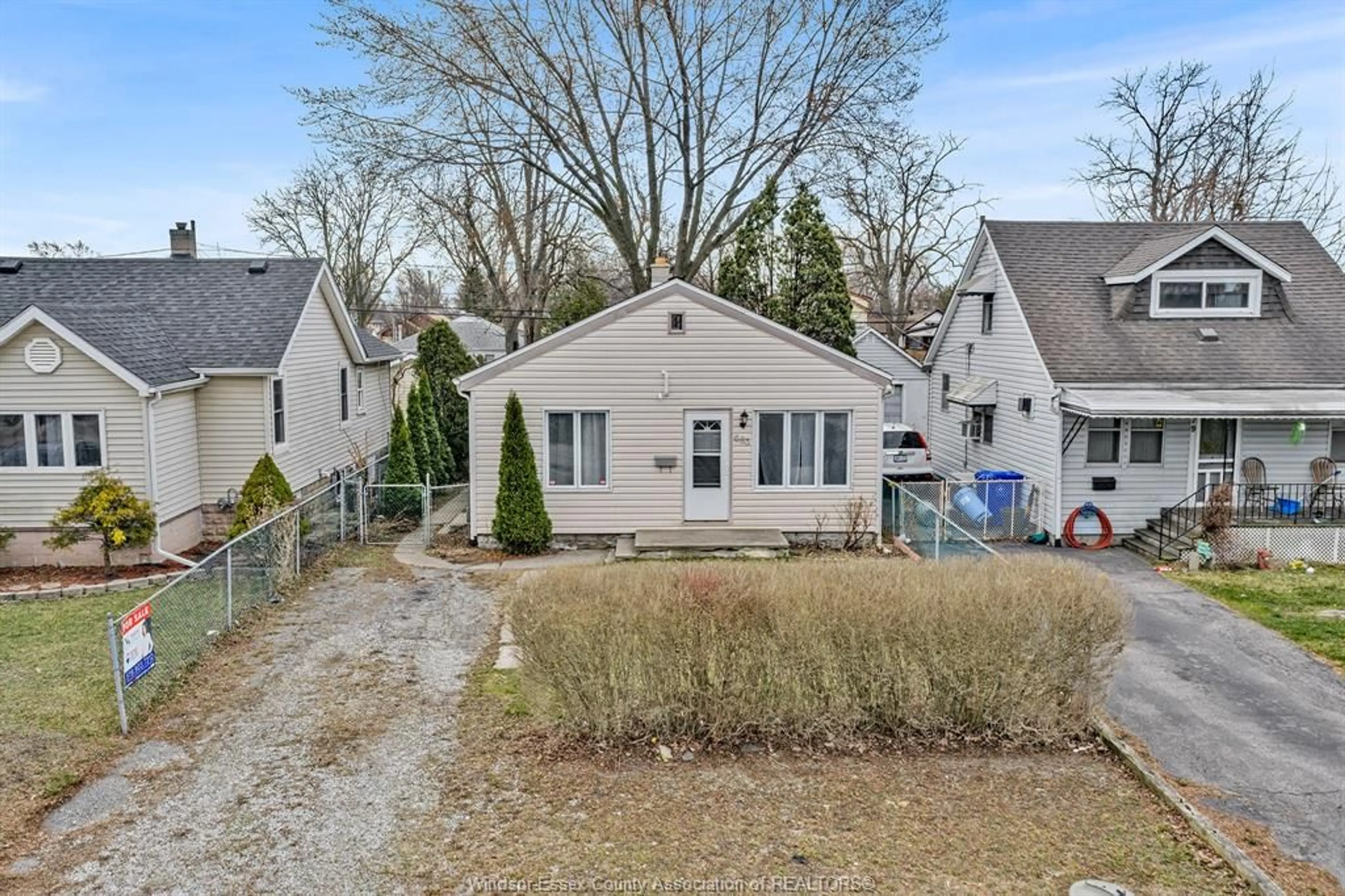 A pic from outside/outdoor area/front of a property/back of a property/a pic from drone, street for 683 STANLEY, Windsor Ontario N8X 3B3