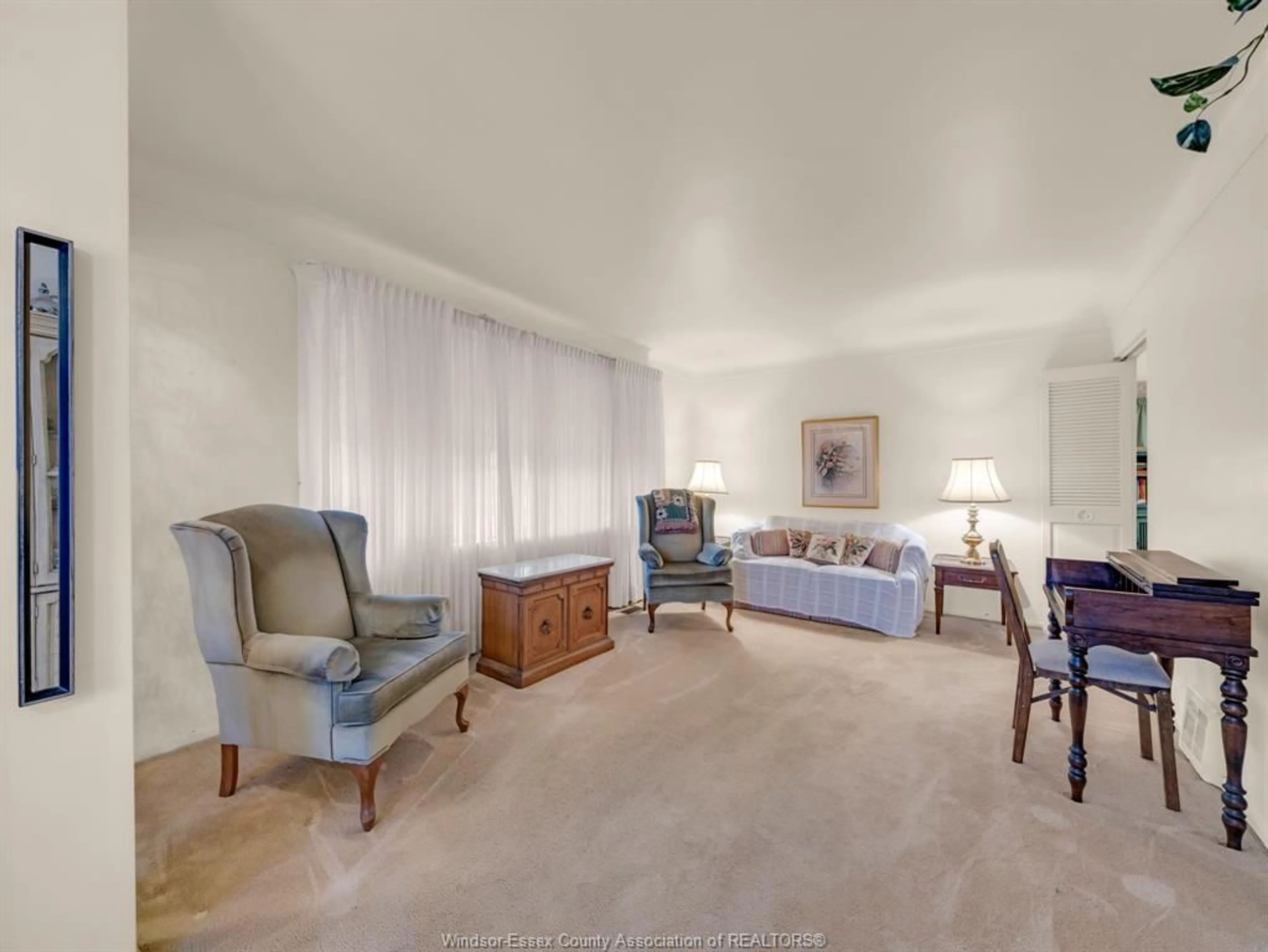 Living room with furniture, unknown for 994 ISABELLE Pl, Windsor Ontario N8S 3B2