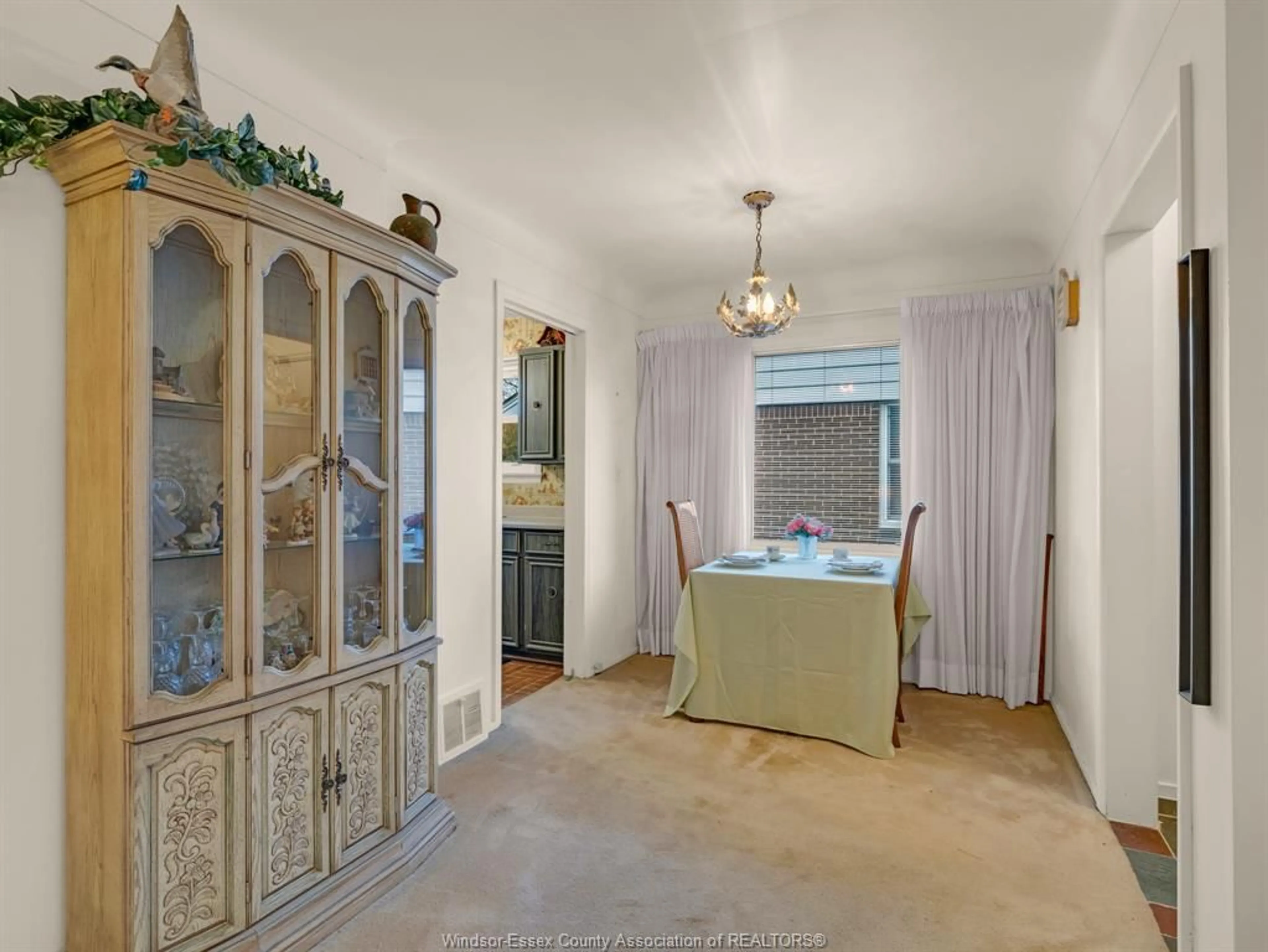 Dining room, ceramic/tile floor for 994 ISABELLE Pl, Windsor Ontario N8S 3B2