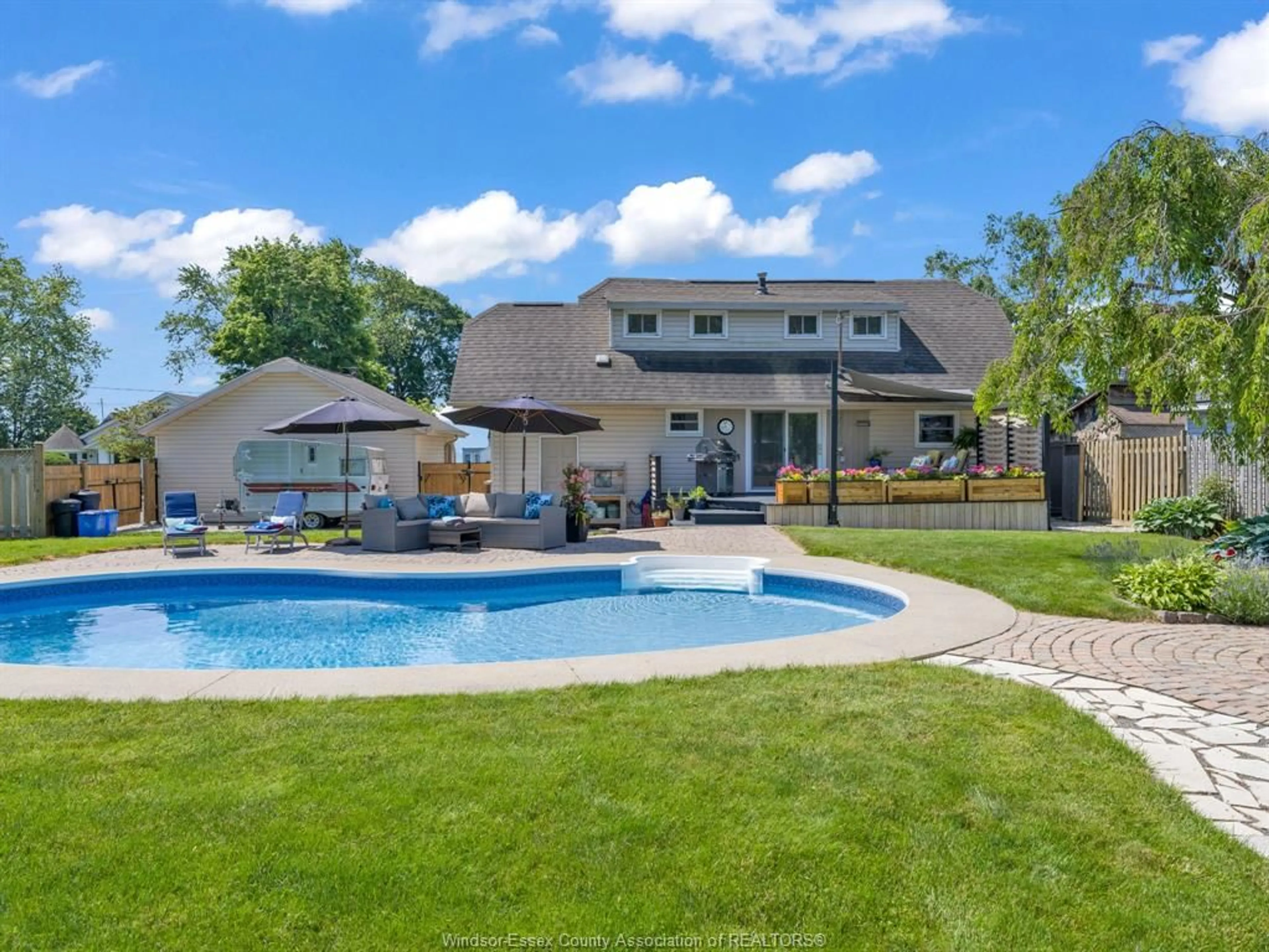 Unknown for 320 LAKEVIEW Ave, Kingsville Ontario N9Y 2E3